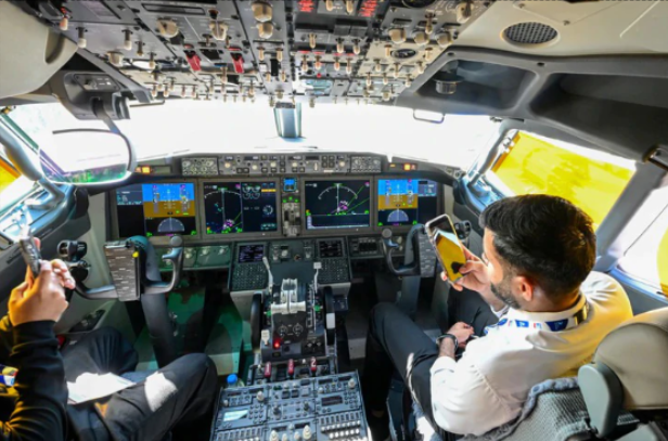 Những người đàn ông bí ẩn cứu máy bay Flydubai khỏi thảm kịch lao dốc