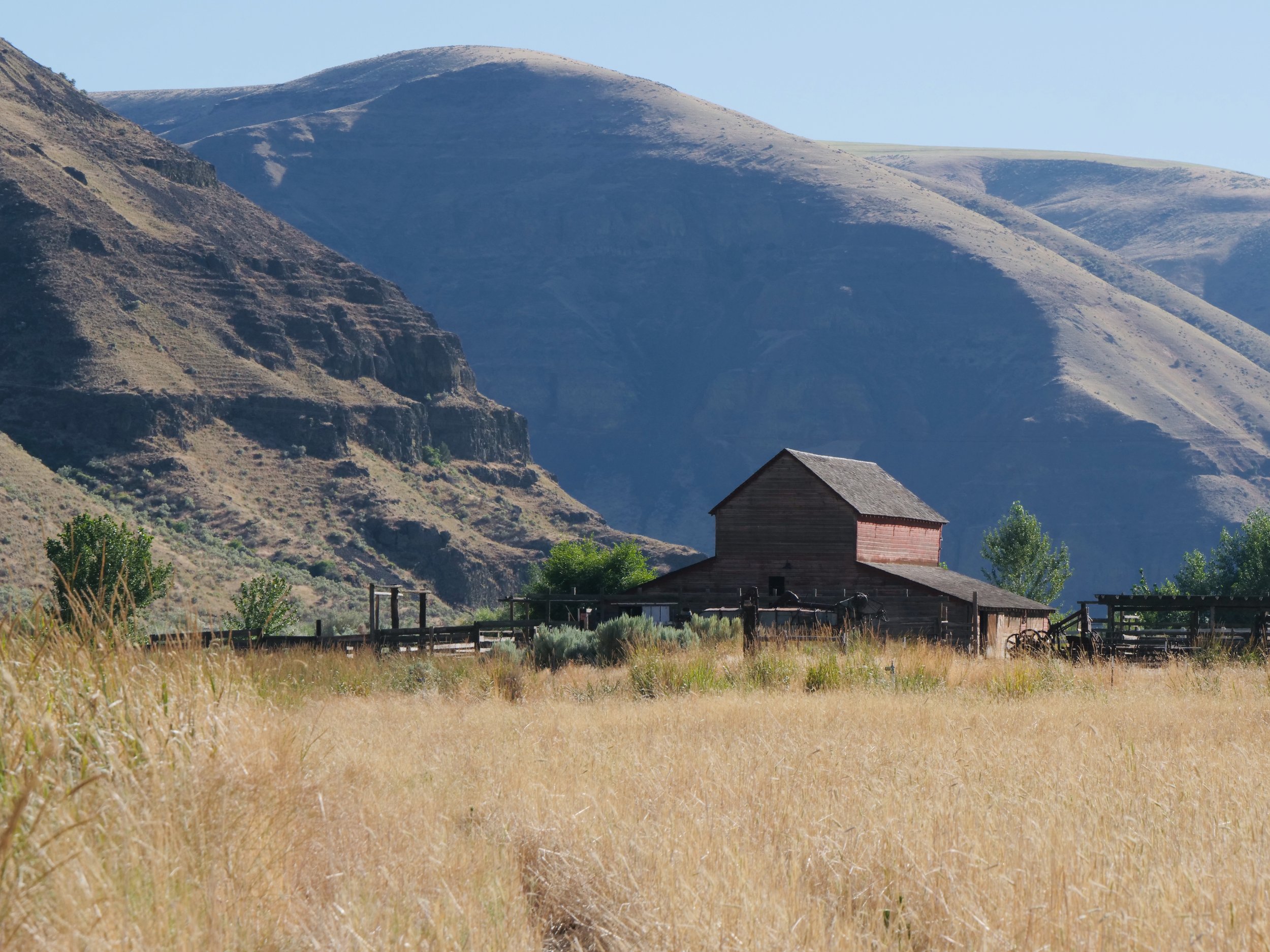 Historic Barn Cottonwood Canyon State Park, Oregon