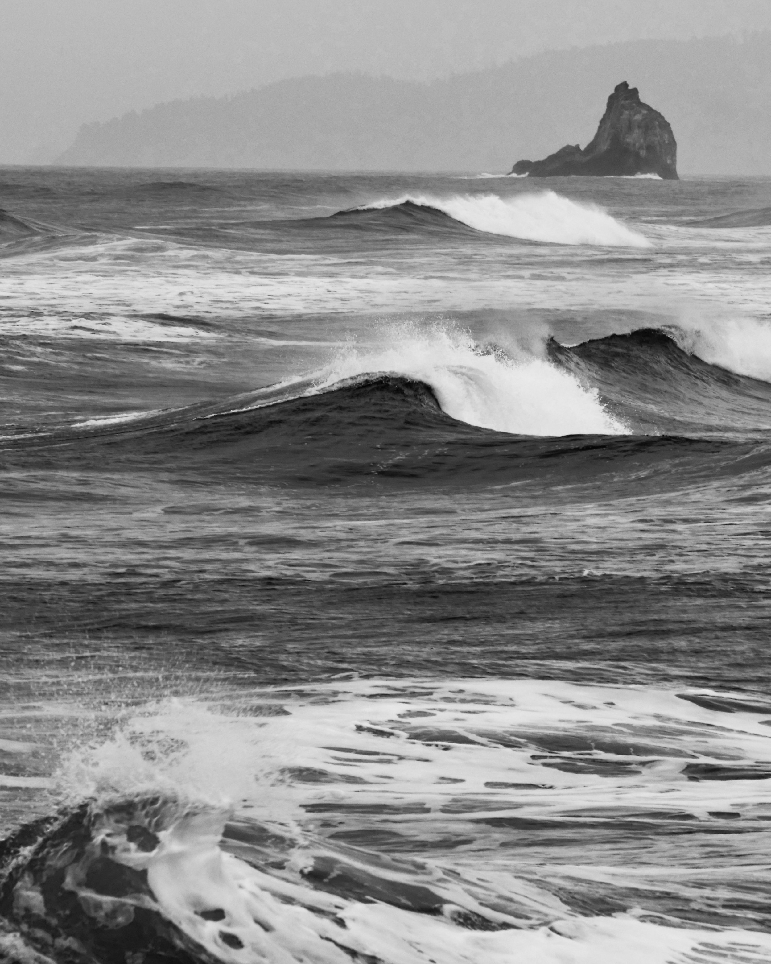 Crashing waves near Twin Rocks, Rockaway Oregonn