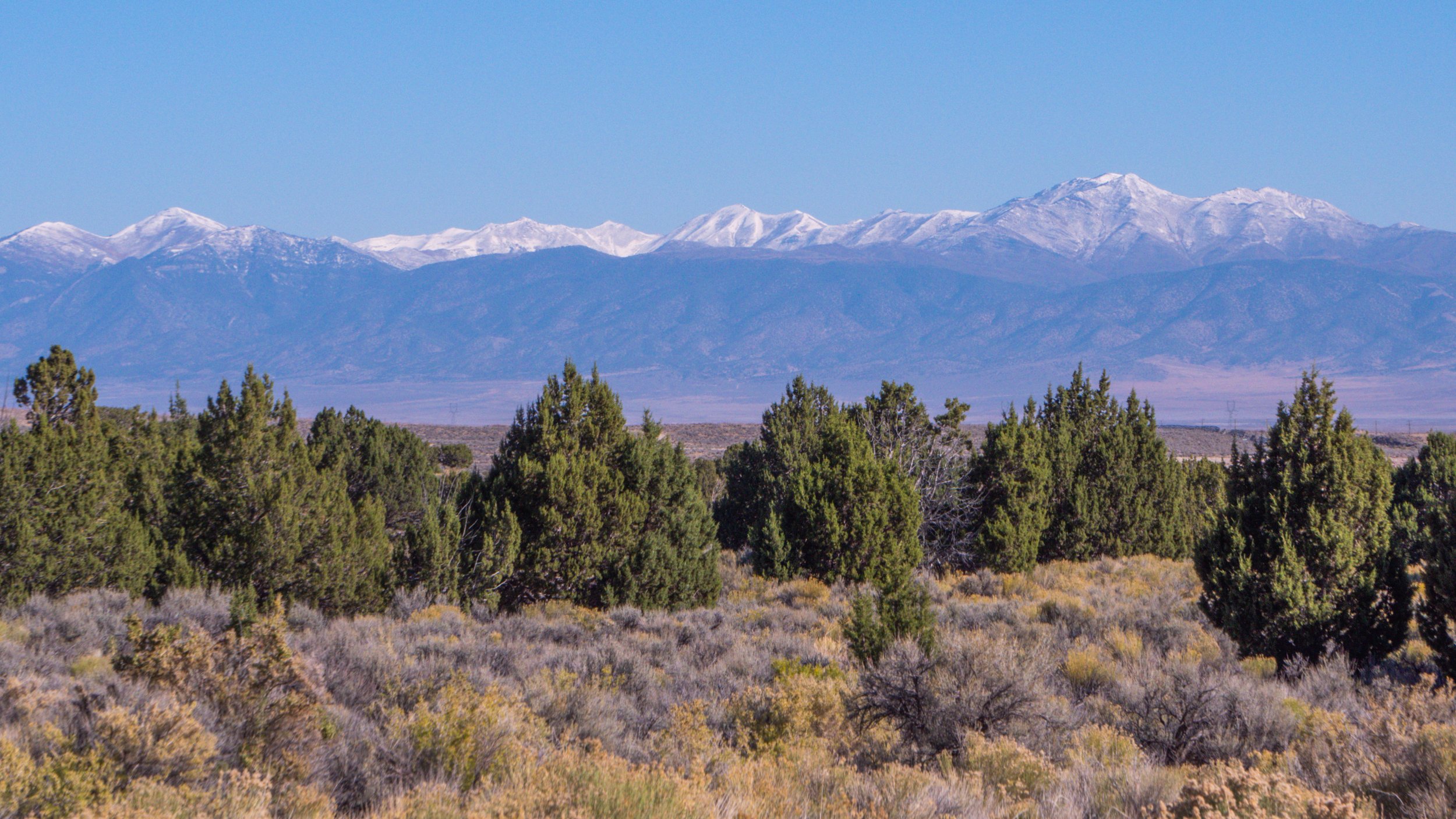 Mountains Near Vernon Utah 16X9
