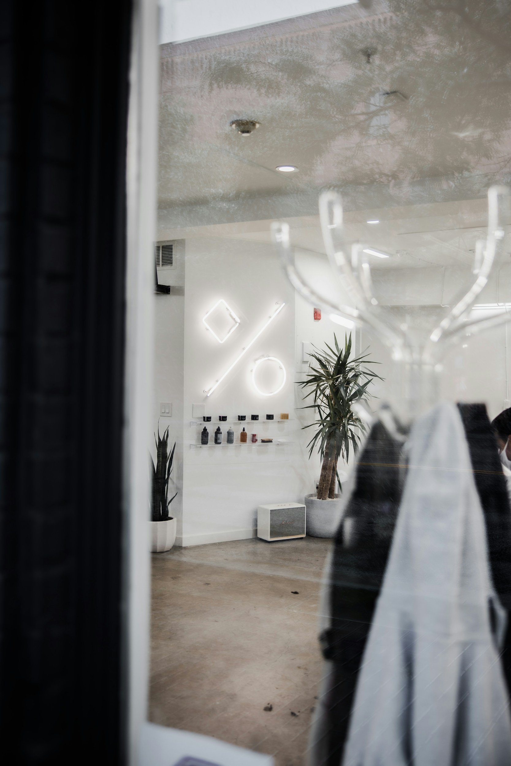 Common Small Business Challenges That Signal It’s Time to Work with a Business Consultant