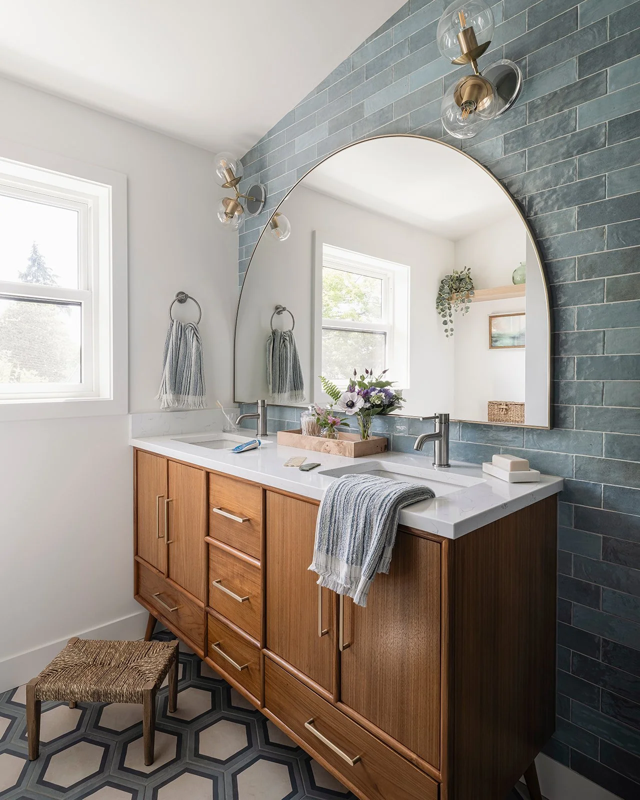 dorlingdesignstudio_bathroom_seattleinteriordesign.jpg.jpg