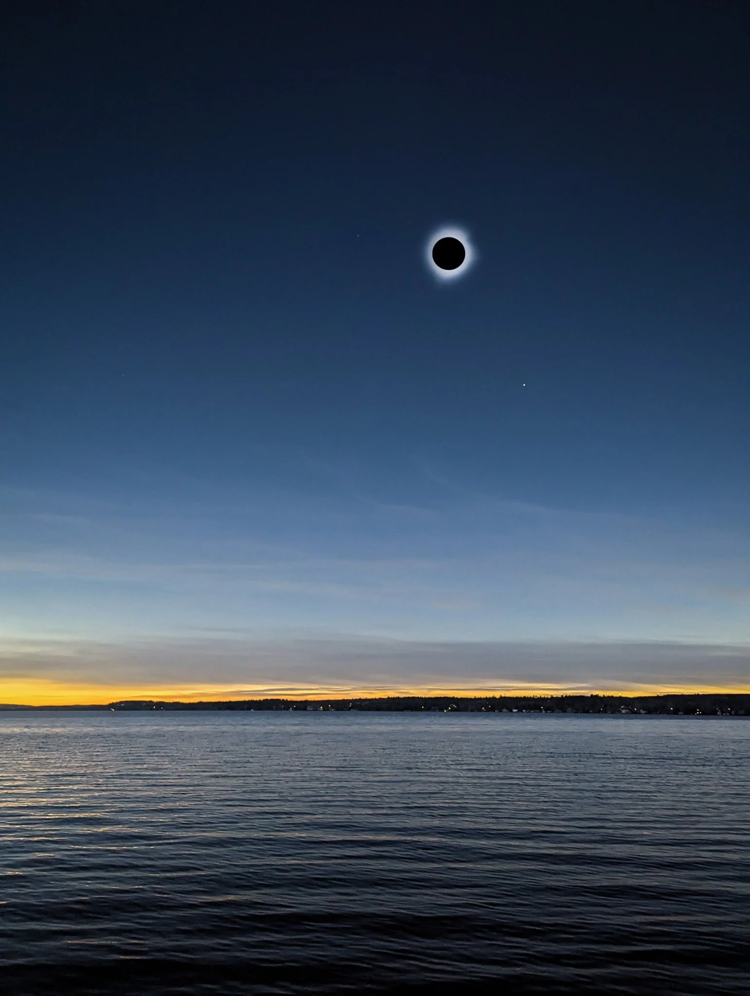 Éclipse solaire totale sherbrooke 2024