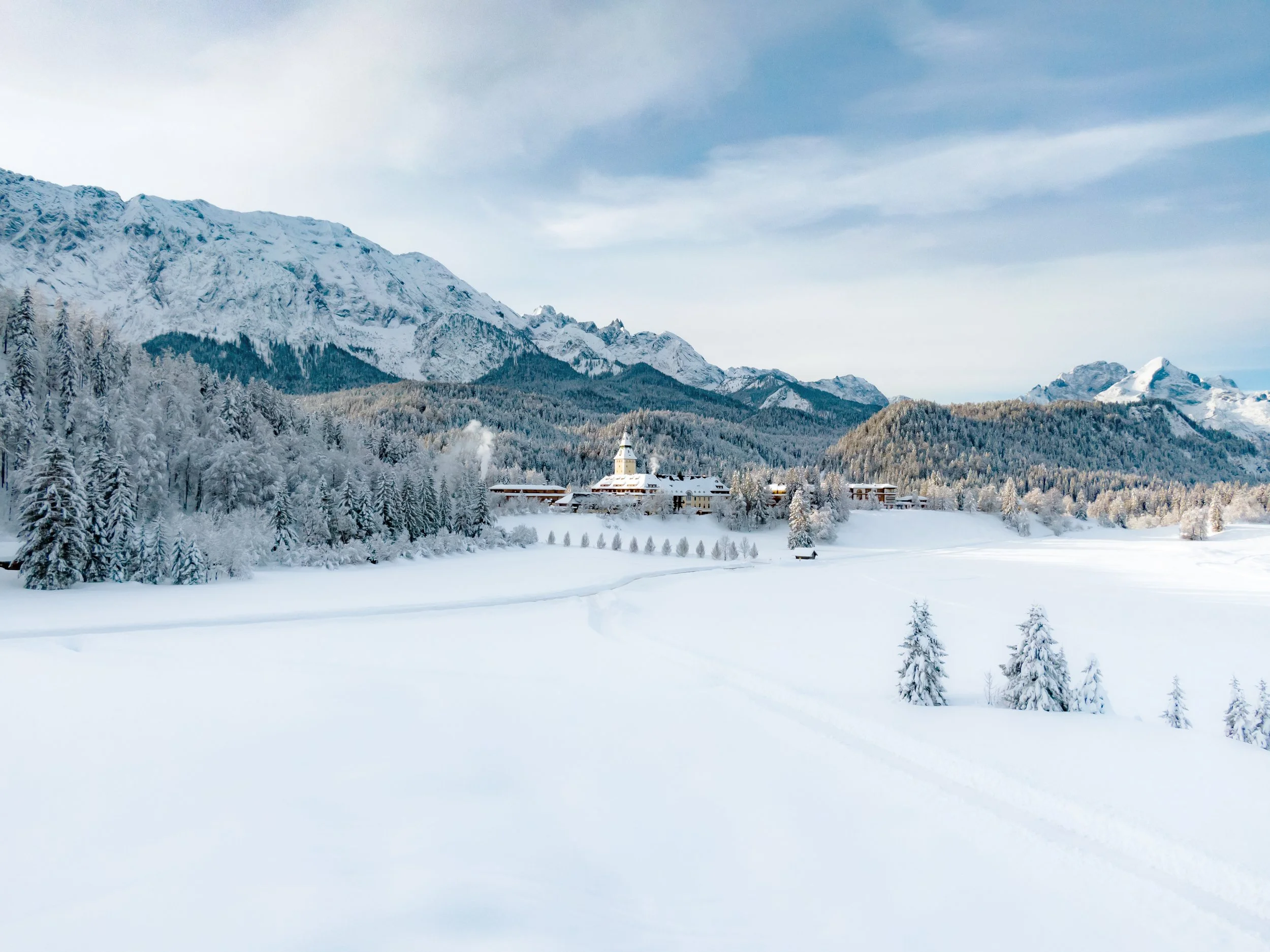 SchlossElmauValley__c_SchlossElmau_DJI_0778.jpg