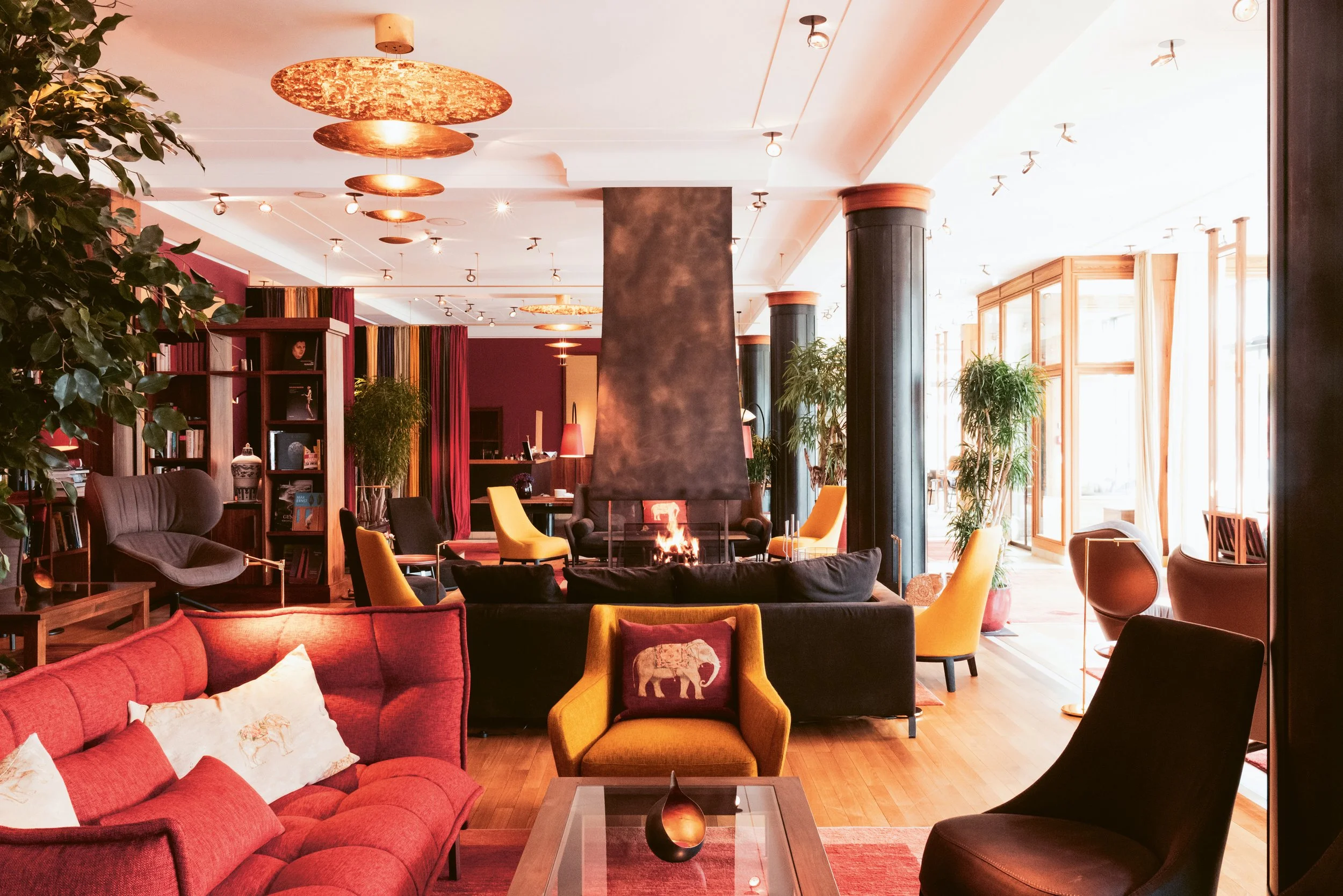 SchlossElmau_Retreat_LibraryLounge__c_SchlossElmau_D1190469.jpg