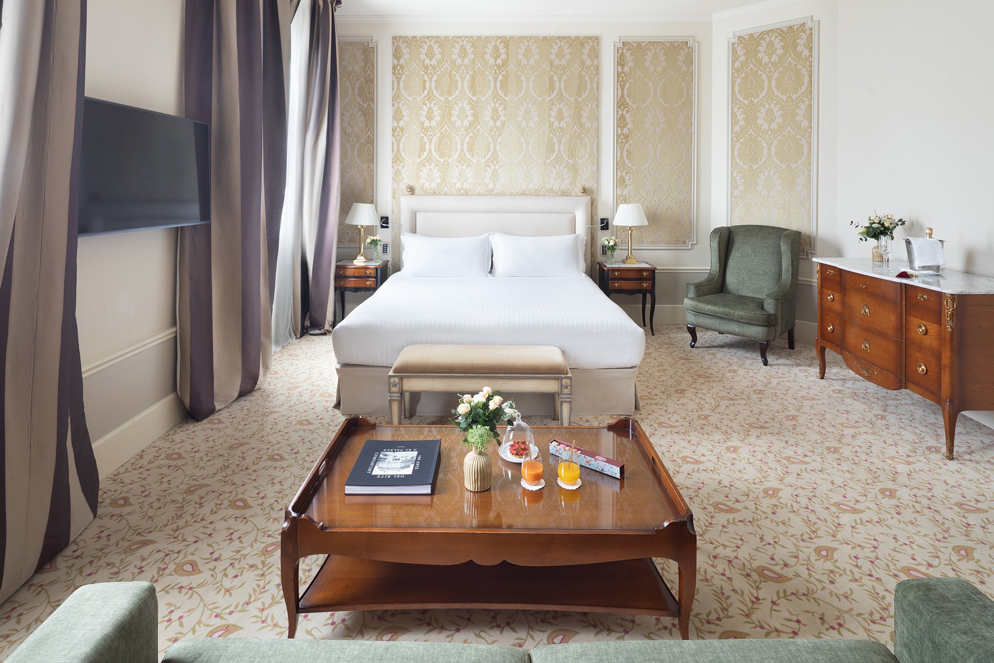 Family Suite El Palace Barcelona 1.jpg