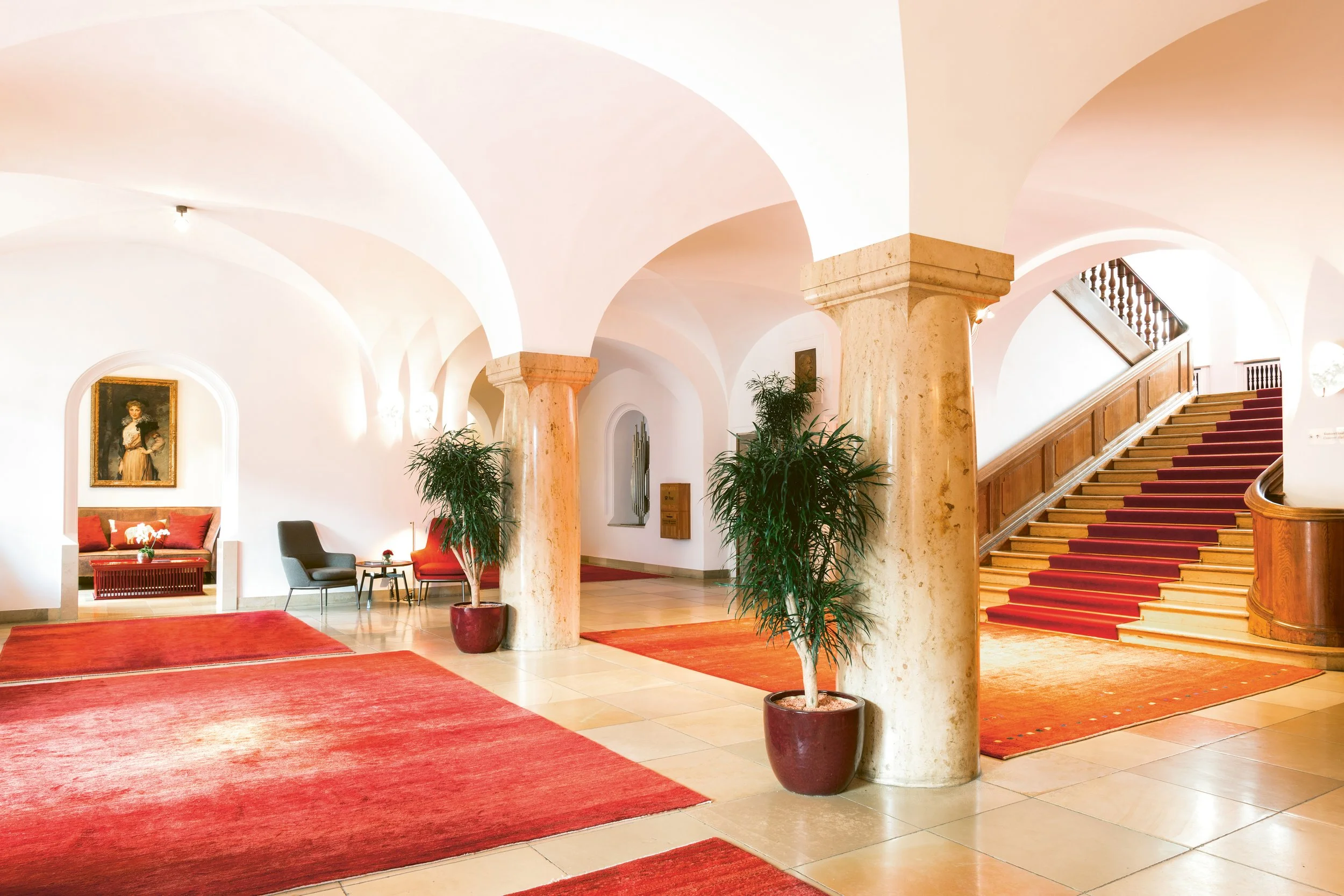 SchlossElmau_Hideaway_Lobby__c_SchlossElmau.jpg