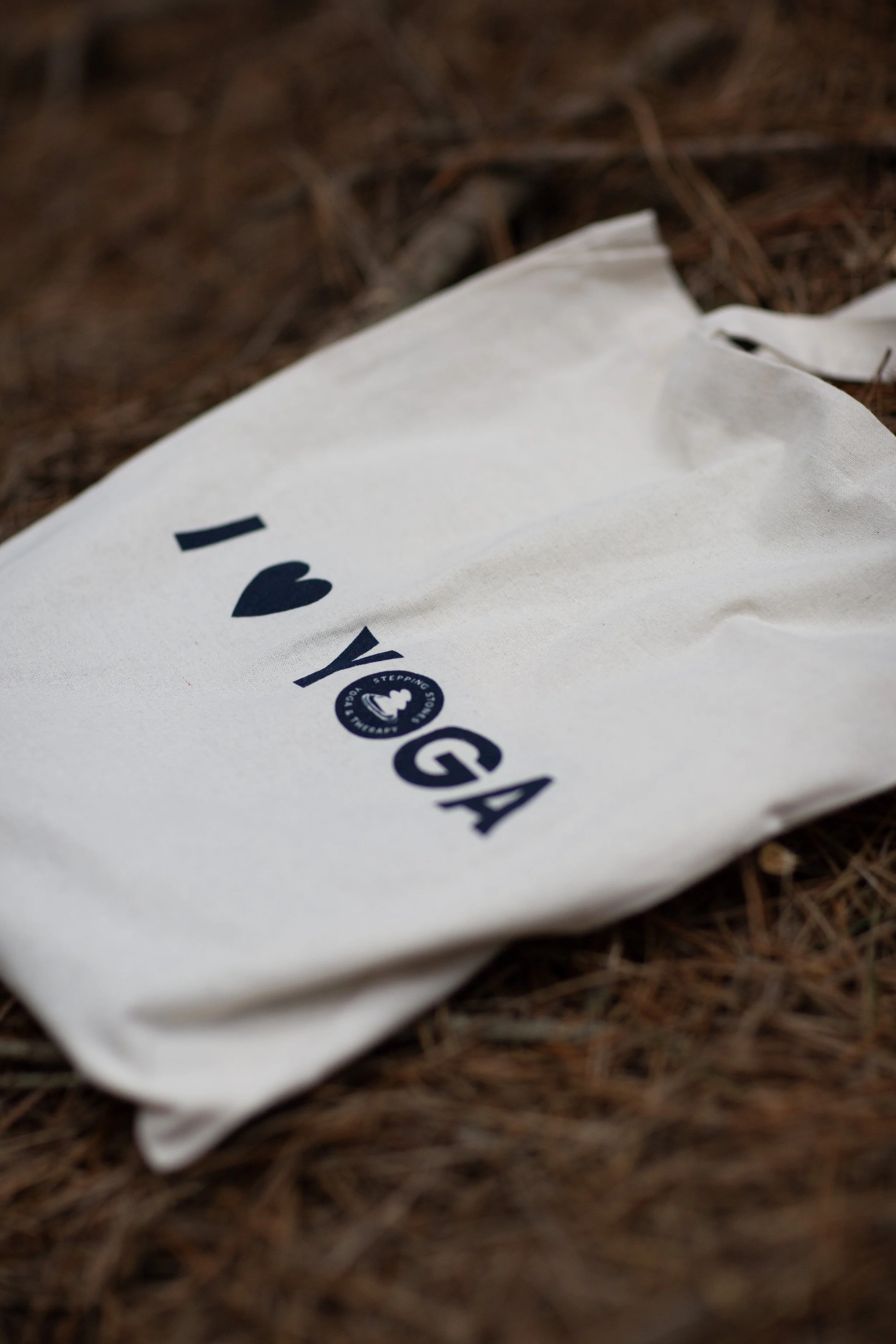 Cotton bag reading “I love yoga”