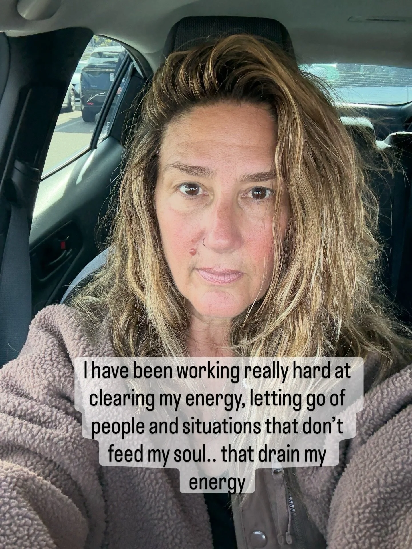 Only love 
Only love 
Only love 
Please love one another