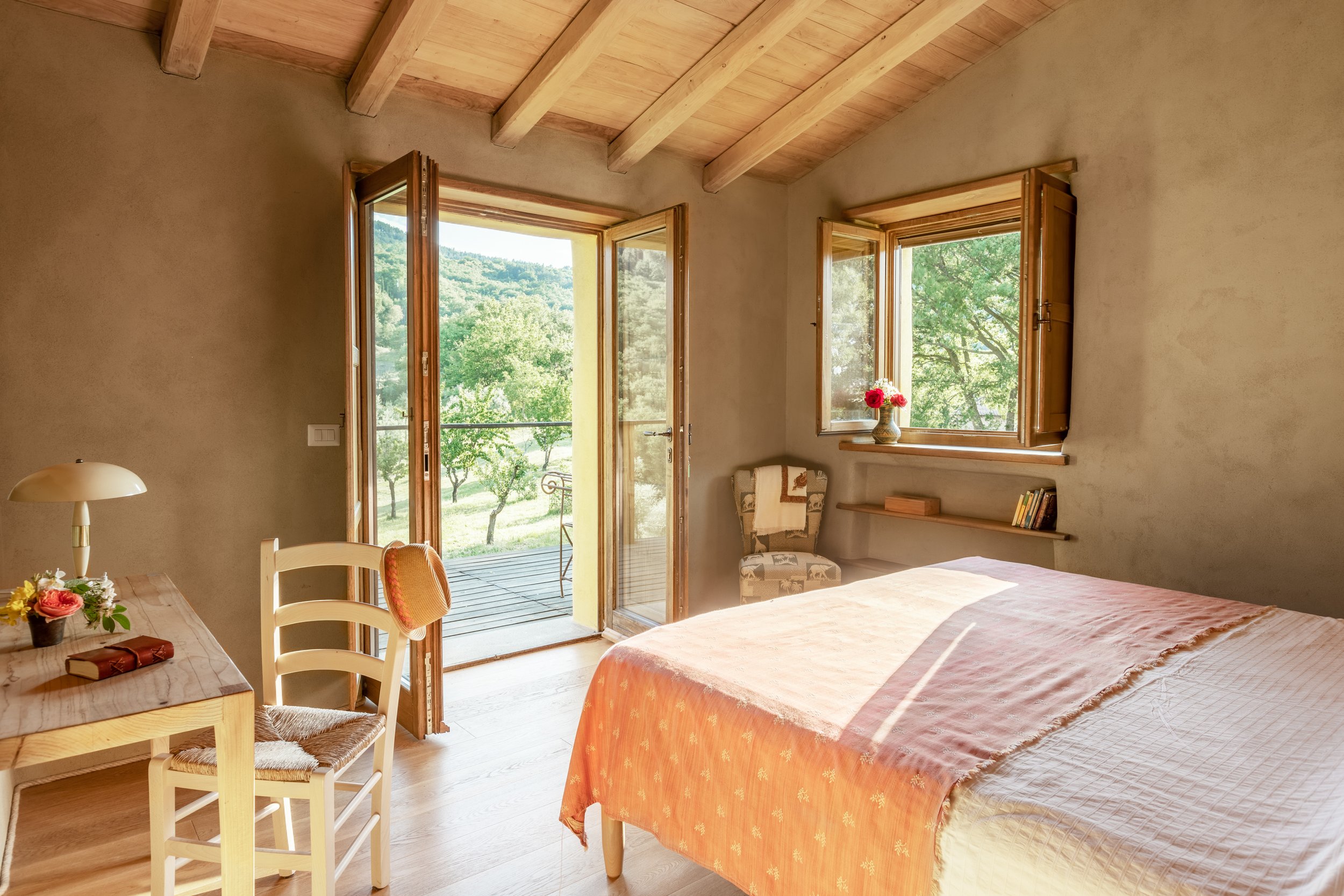 straw house_ room Red-2.jpg