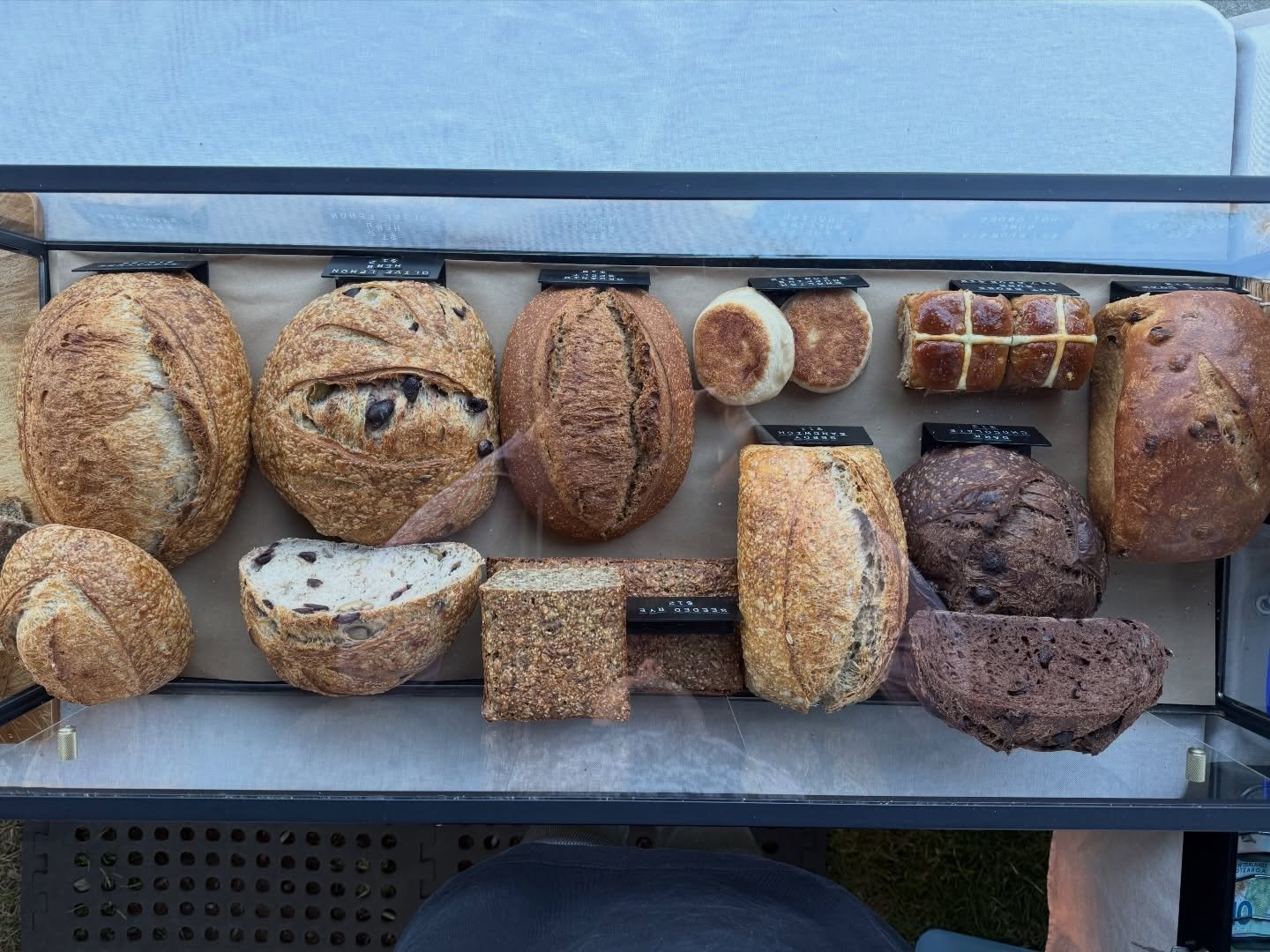 Ready for another lovely Saturday morning at @waikanaemarket ☀️