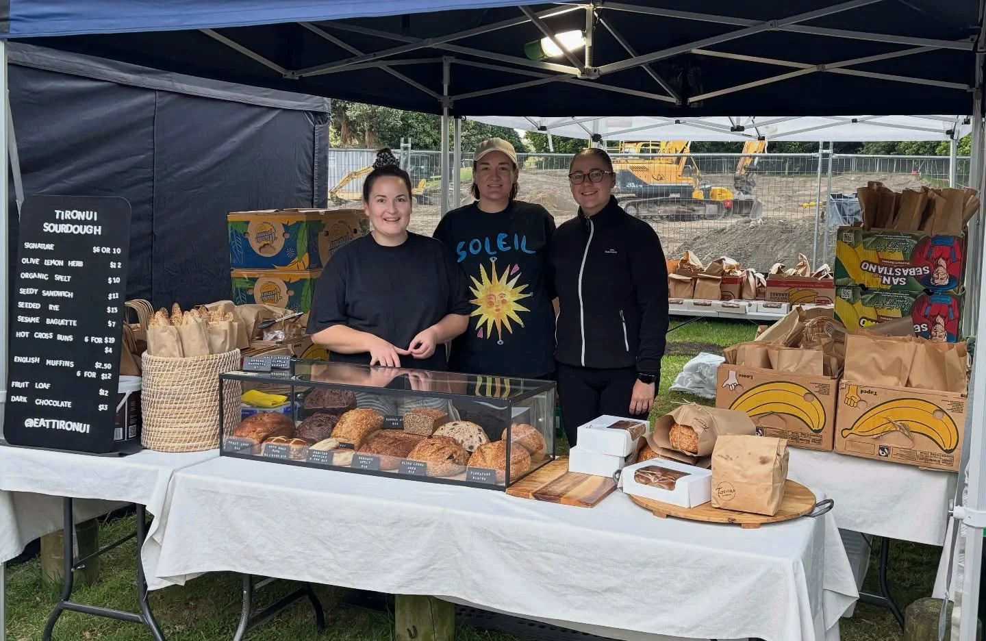 Double gazebo and some lovely helpers for all your Easter orders today! Weather forecast looking a lot better ☀️ see you at Waikanae market 🐰
