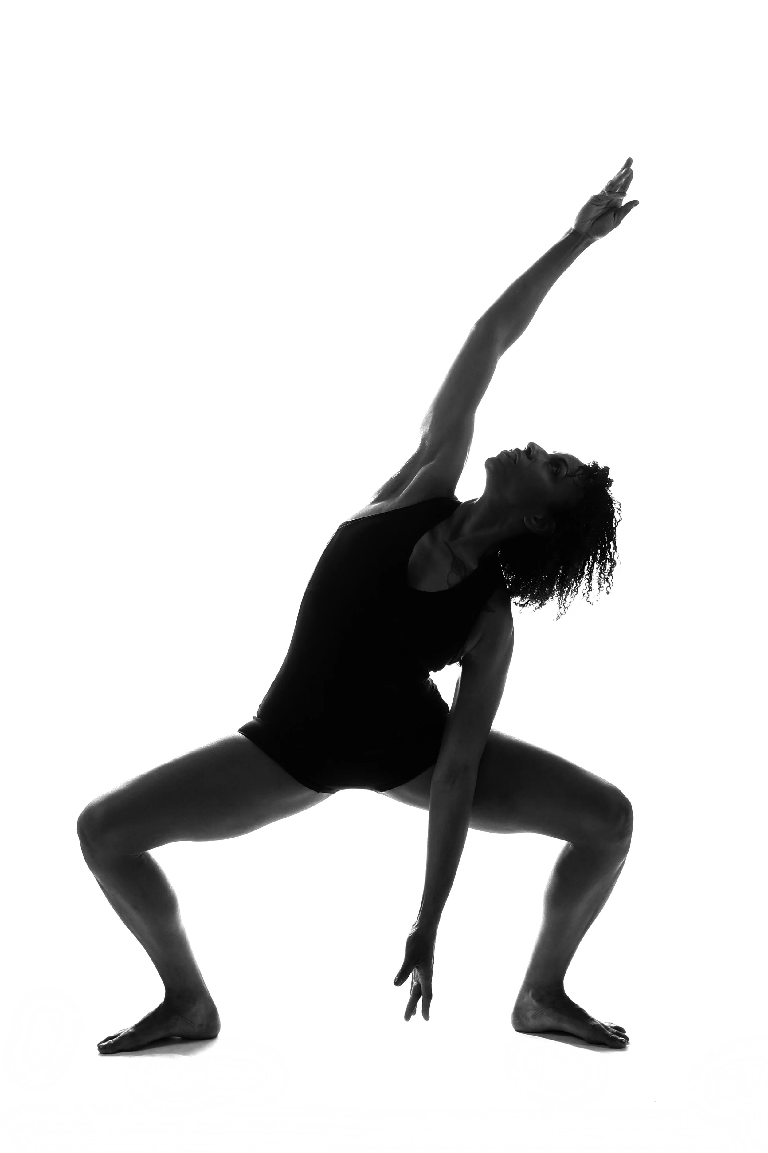 Maura Garcia plié pose - Photo credit to Jenny Wheat.jpeg