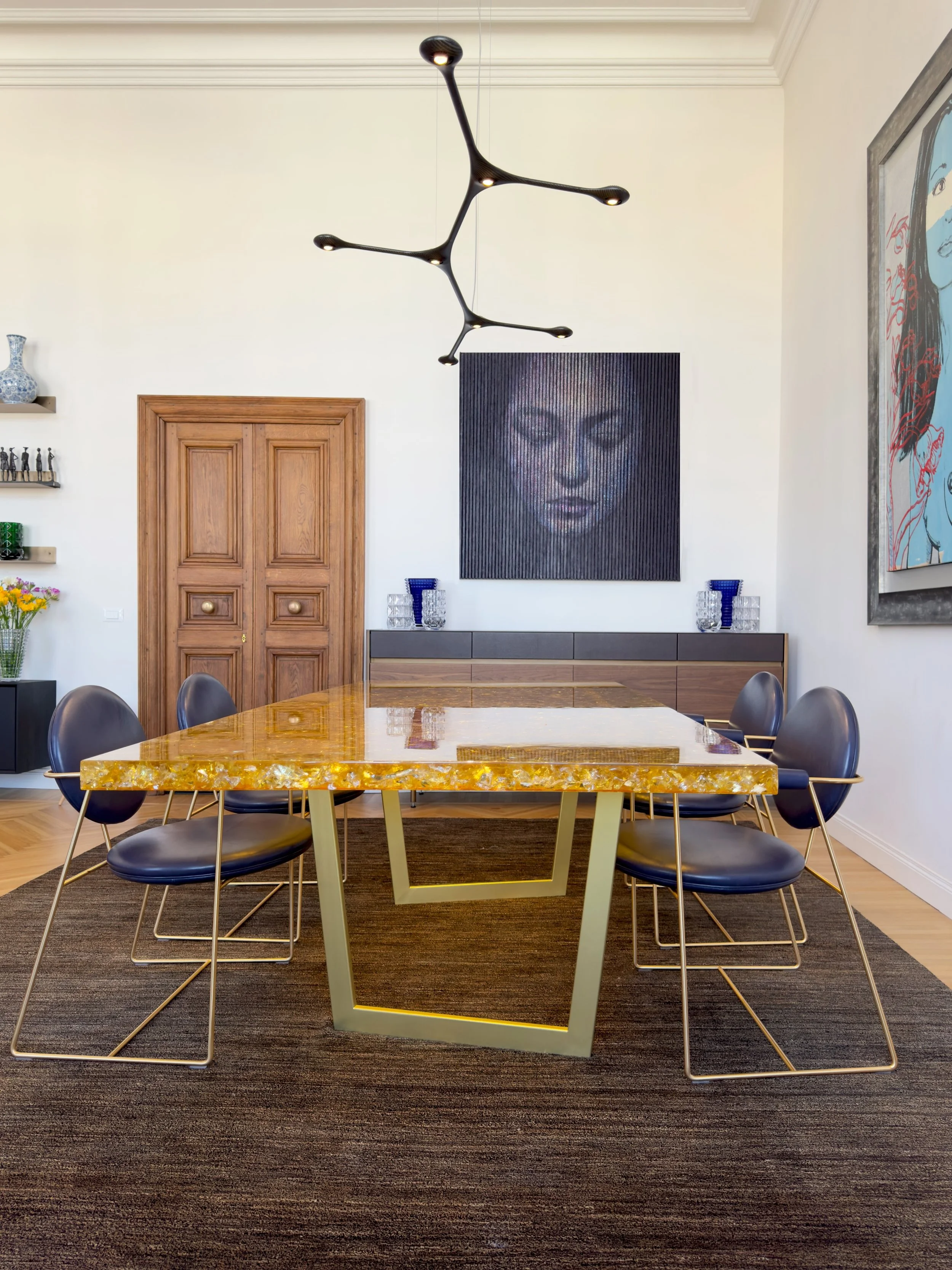 Carbon Light CARB08.01

𝘮𝘪𝘯𝘪𝘮𝘢𝘭::𝘳𝘦𝘧𝘪𝘯𝘦𝘥::𝘵𝘪𝘮𝘦𝘭𝘦𝘴𝘴

Interior design: @spazioarea 

____________________________________

#artanddesign #contemporarydesign #romeinteriors #tokiocarbonlight #tokiotokio