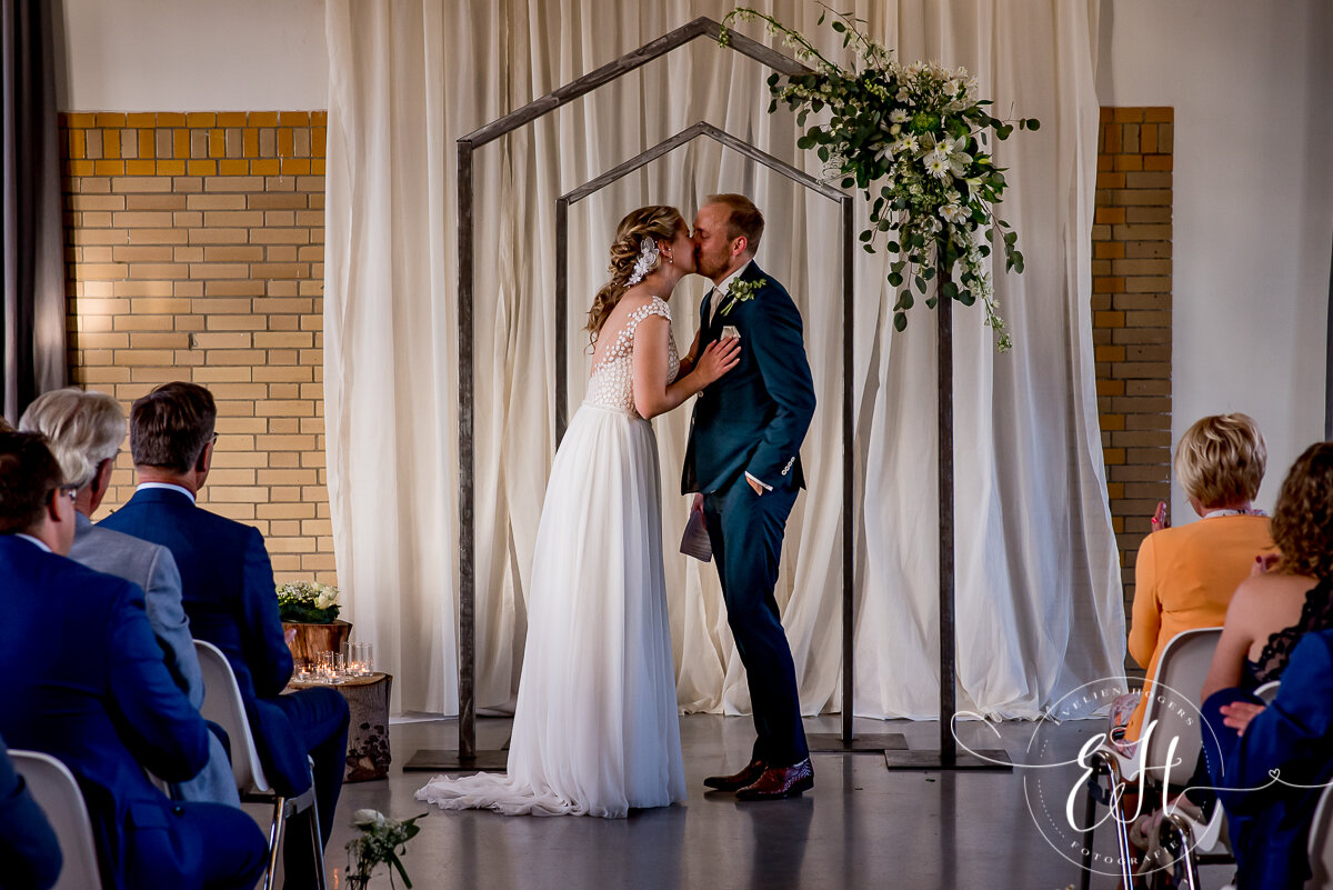 bruidsfotograaf-bruiloft-in-rotterdam-by-evelien-hogers-fotografie (51 van 78).jpg