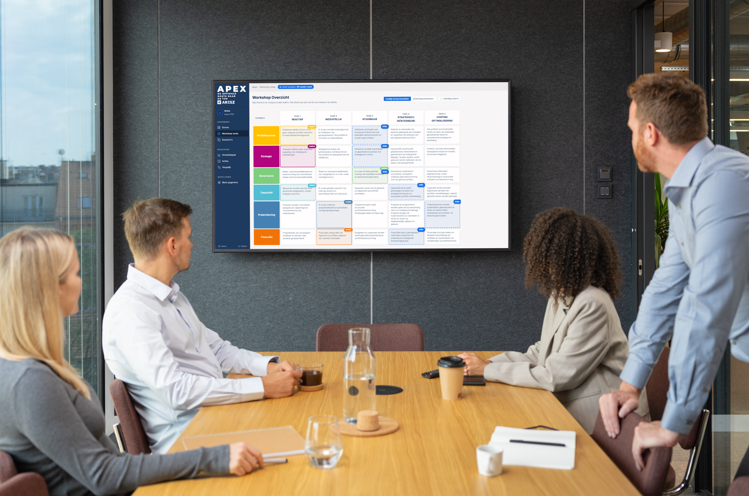 Aresz presenteert APEX