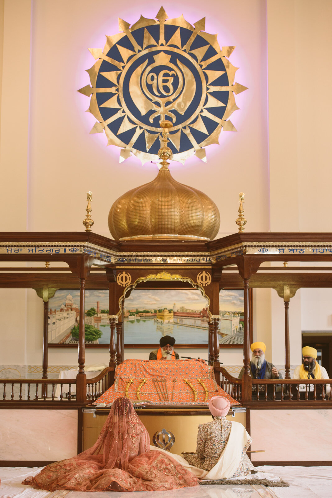 Sikh weddings at Guru Nanak Gurdwara Smethwick-7.jpg