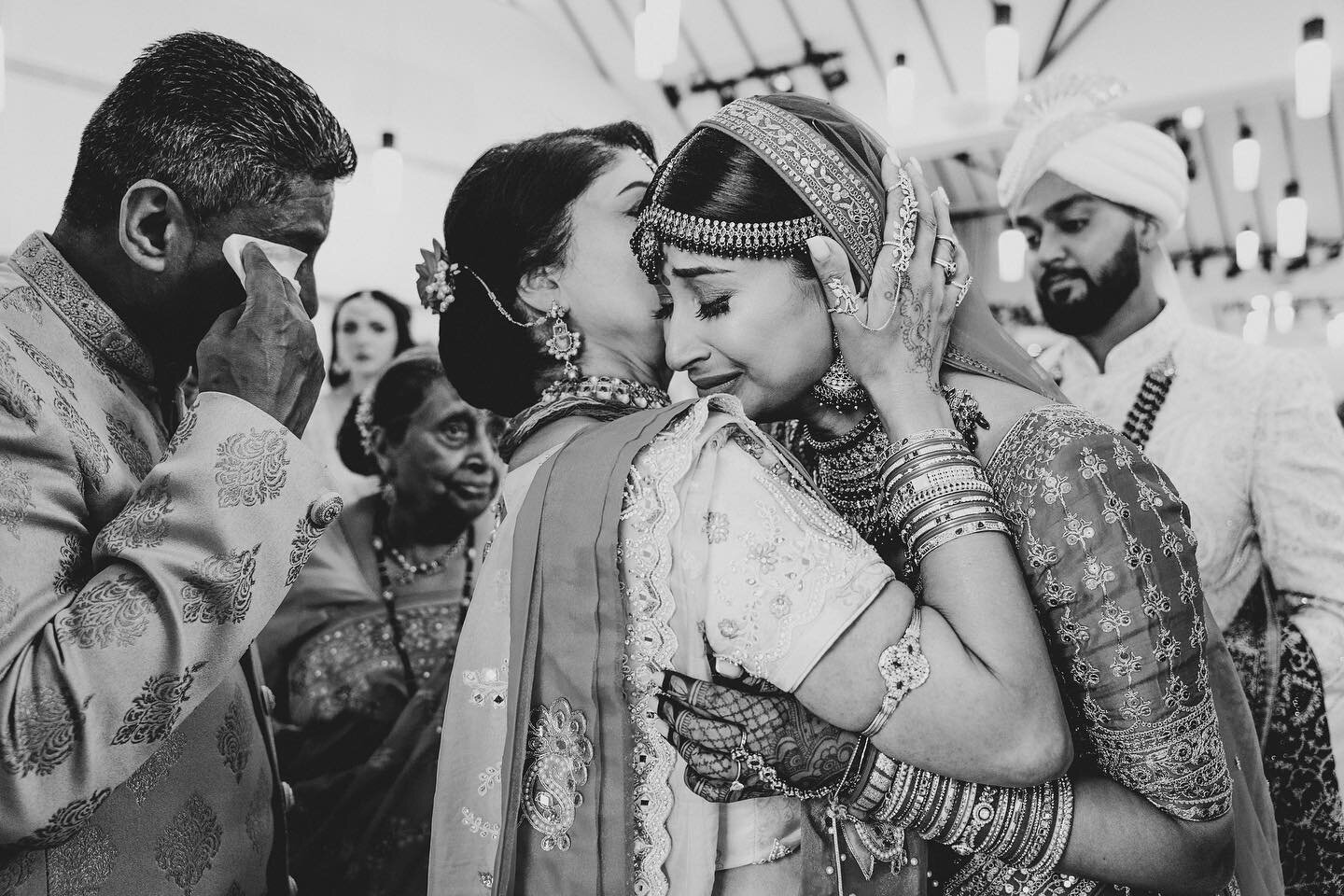 Emotional goodbyes
.
.
#weddingphotography #emotions #farewell #documentary #photojournalism #moments #weddingday #bride #weddingphotojournalist #family #vidai #nikoncreators #nikoncreator #nikon #nikkor #nikonz8 #z2470mmf28s @nikoneurope