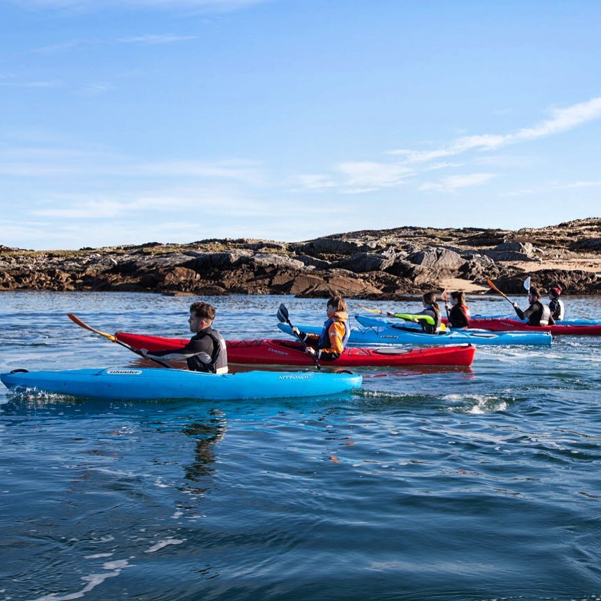 🌊 Bain trial as cadhc&aacute;il ! 🛶

👉🏼 www.spraoimara.ie 👈🏻

#uisce #sp&oacute;irt #gaeilge #connemara #connamara #kayaking