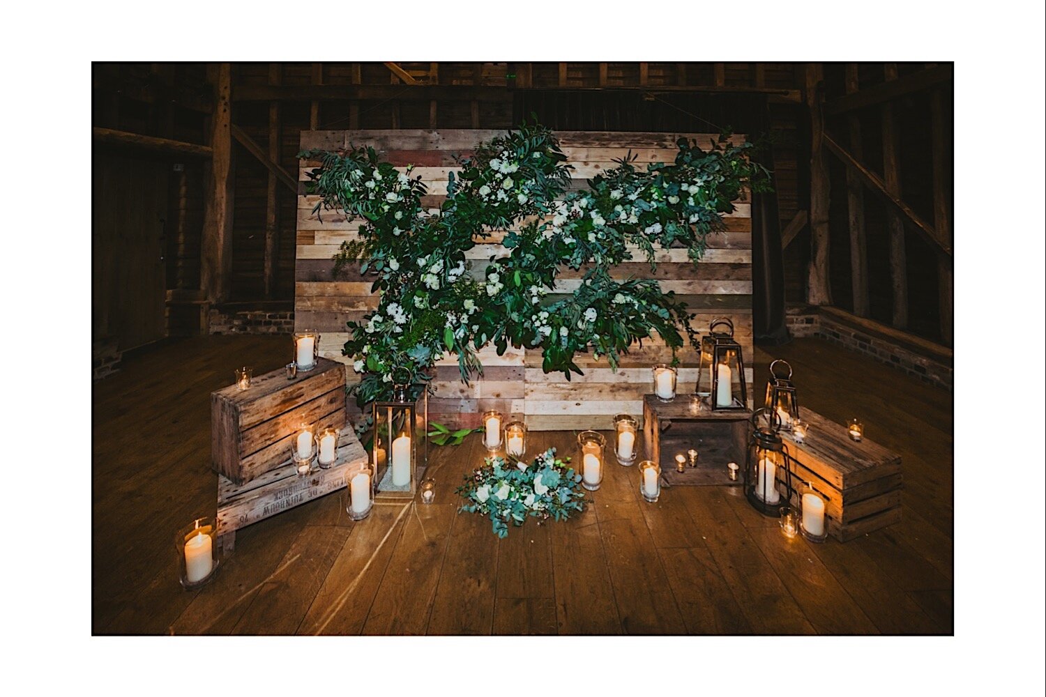 079_TWS-915c_place_names_style_hertfordshire_up_breakfast_historic_winter_flowers_set_farmhouse_barn_banquet_festive_redcoats_settings_photography_herts_bride_venue_wedding_ceremony_room_tables_photographer_goals_groom_dinner.jpg