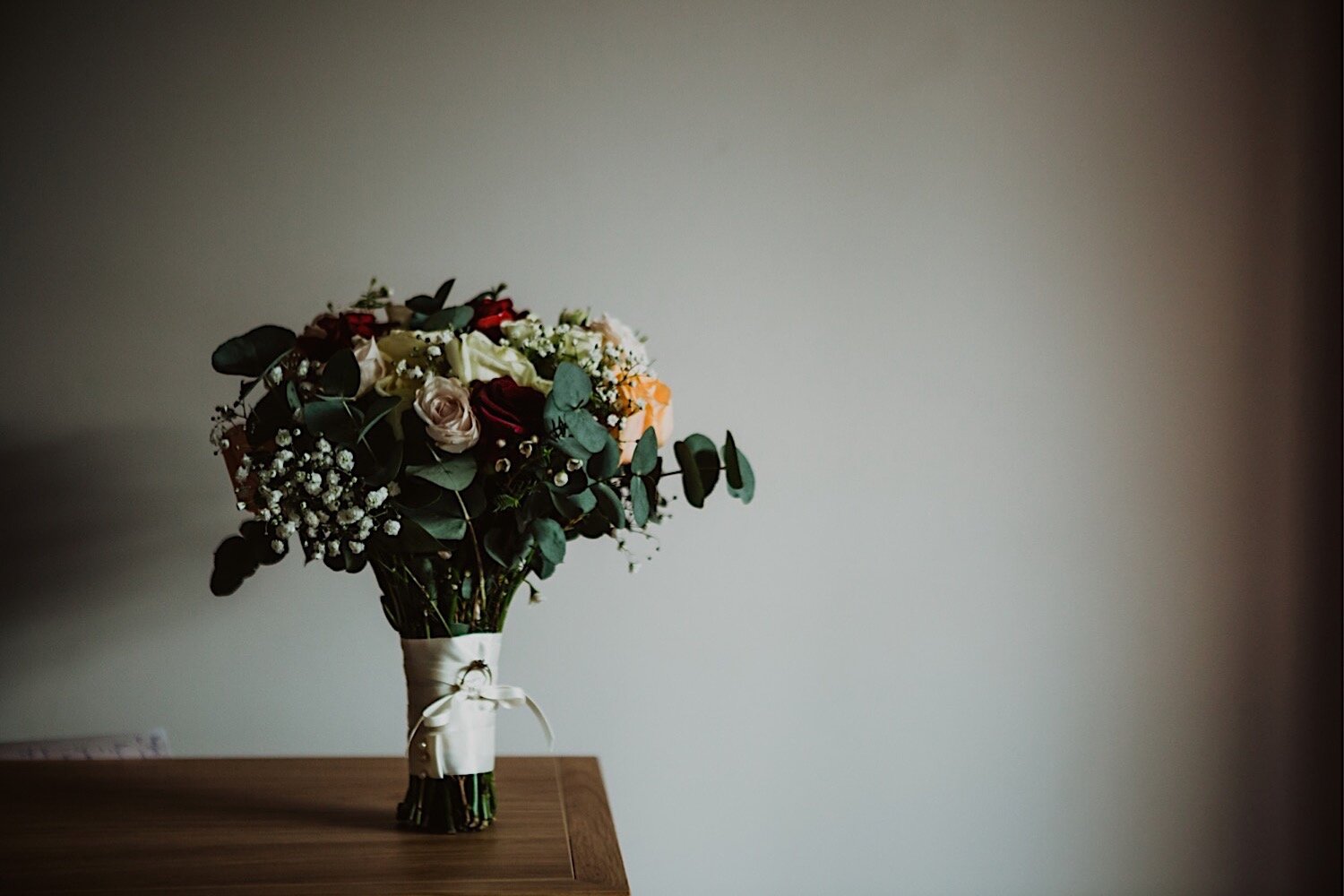 007_TWS-52_bride_floristry_bridal_photography_henley_oxfordshire_millitary_flowers_bouquet_crooked_wedding_groom_winter_billet.jpg
