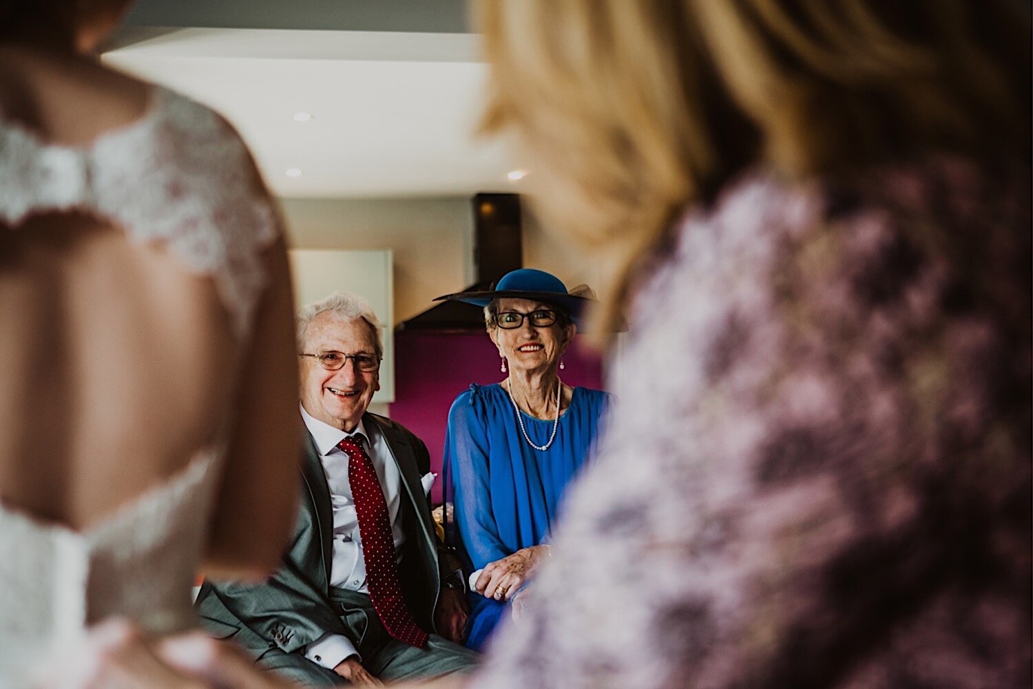 019_TWS-214_bride_ready_family_photography_henley_oxfordshire_millitary_bridalprep_crooked_wedding_getting_groom_winter_billet.jpg