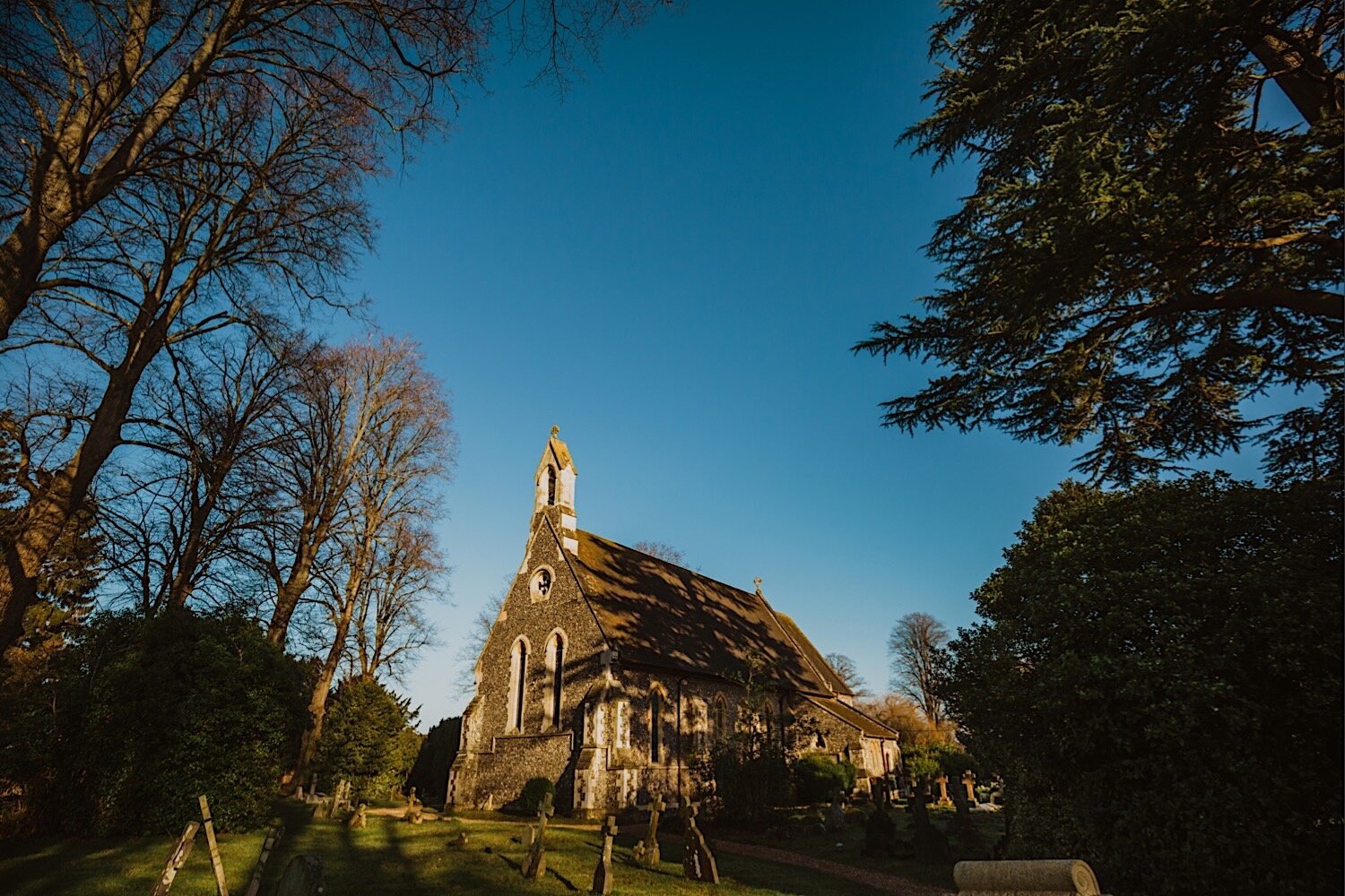 027_TWS-233b_henley_winter_bride_church_billet__photography_millitary_oxfordshire_crooked_groom_wedding.jpg