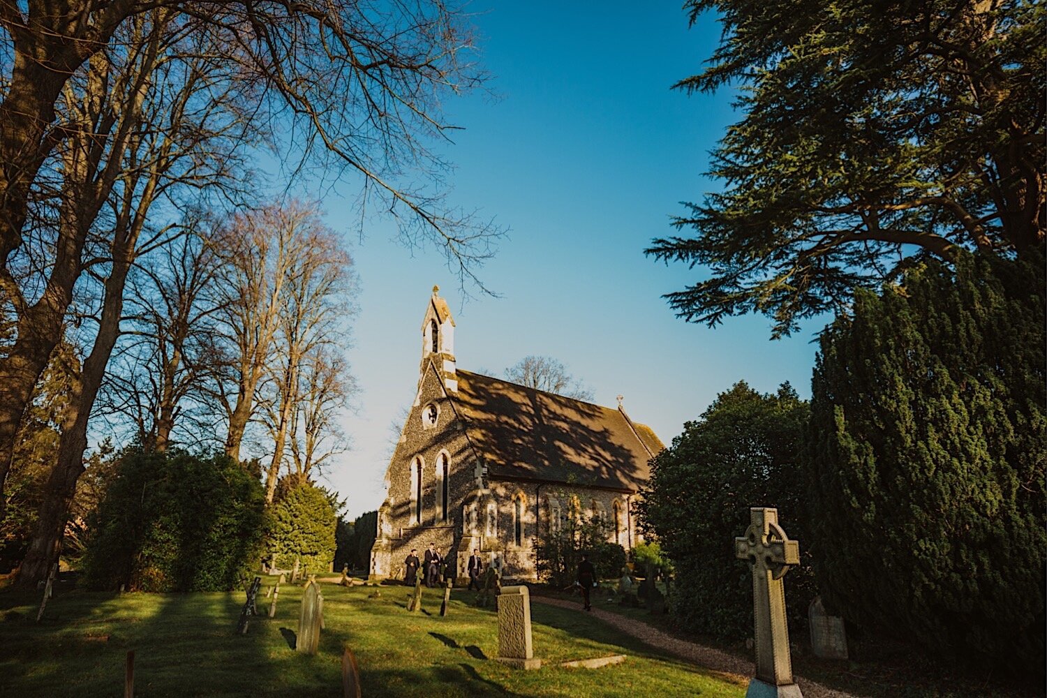 032_TWS-261_henley_winter_bride_church_billet__photography_millitary_oxfordshire_crooked_groom_wedding.jpg