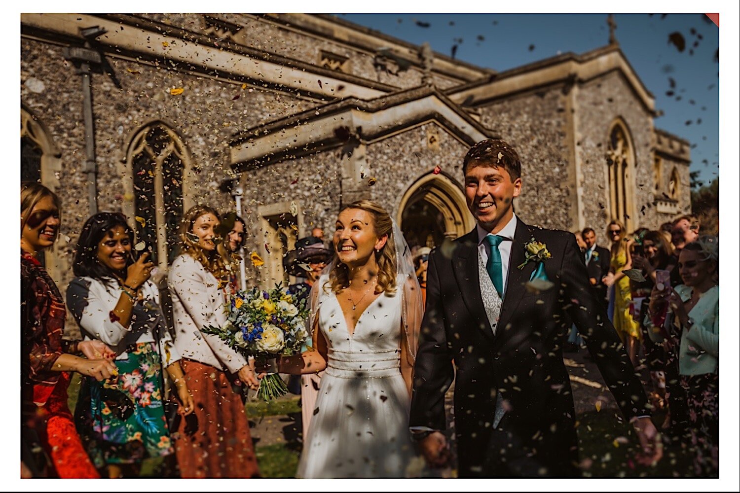 051_TWS-588_confetti_groom_bride_amersham_abbey_church_old_photography_buckinghamshire_ceremony_missenden_wedding.jpg