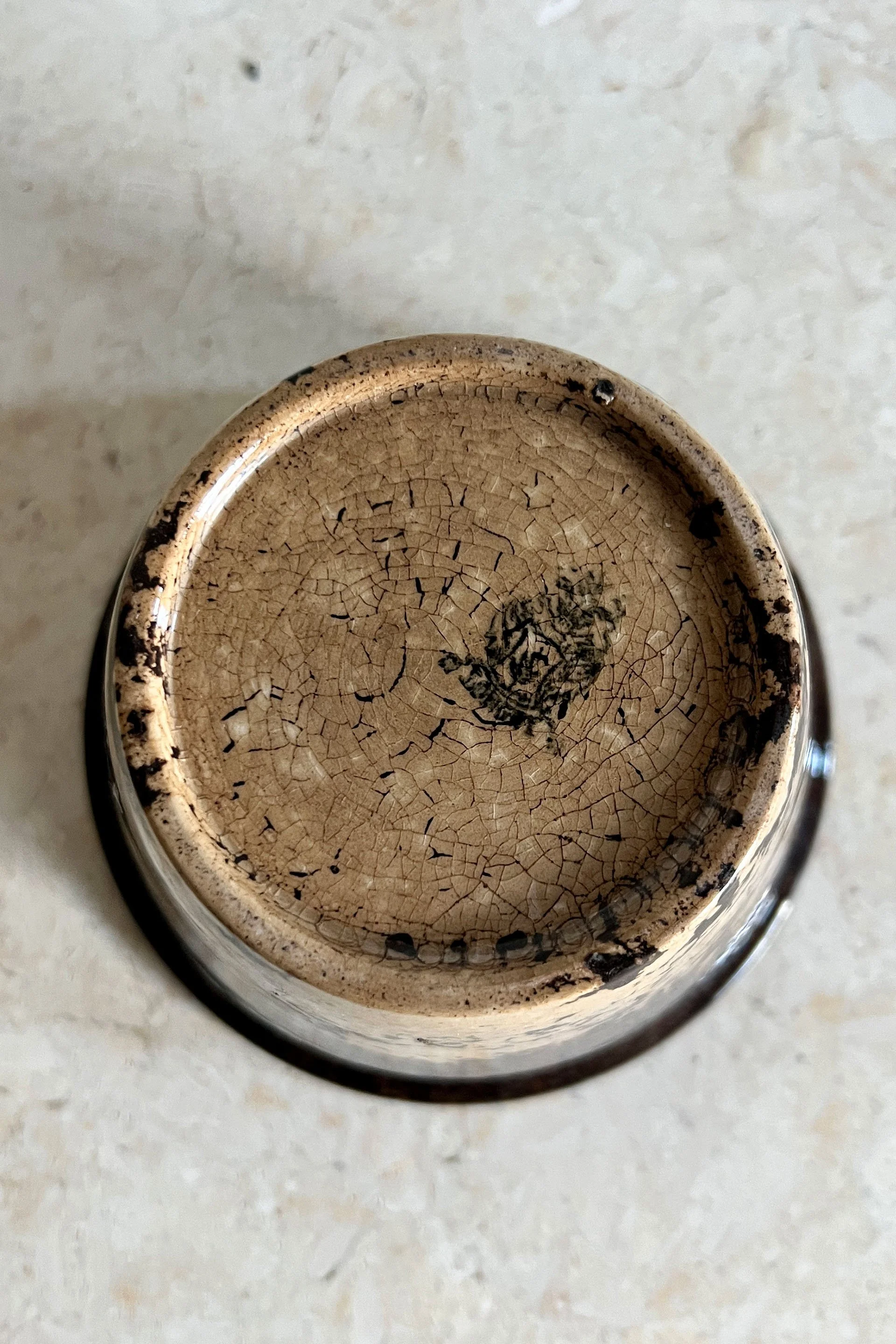 crazed pot111111.jpg