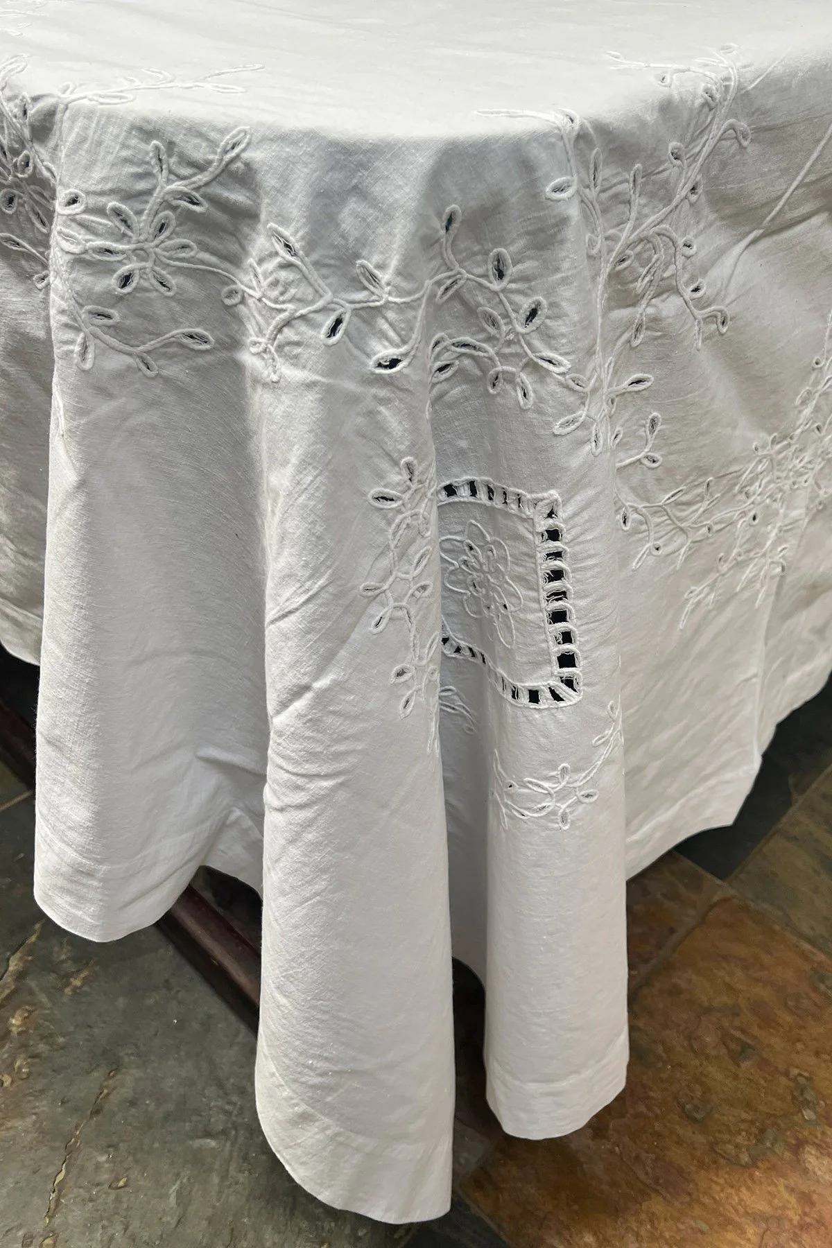 tablecloth6.jpg