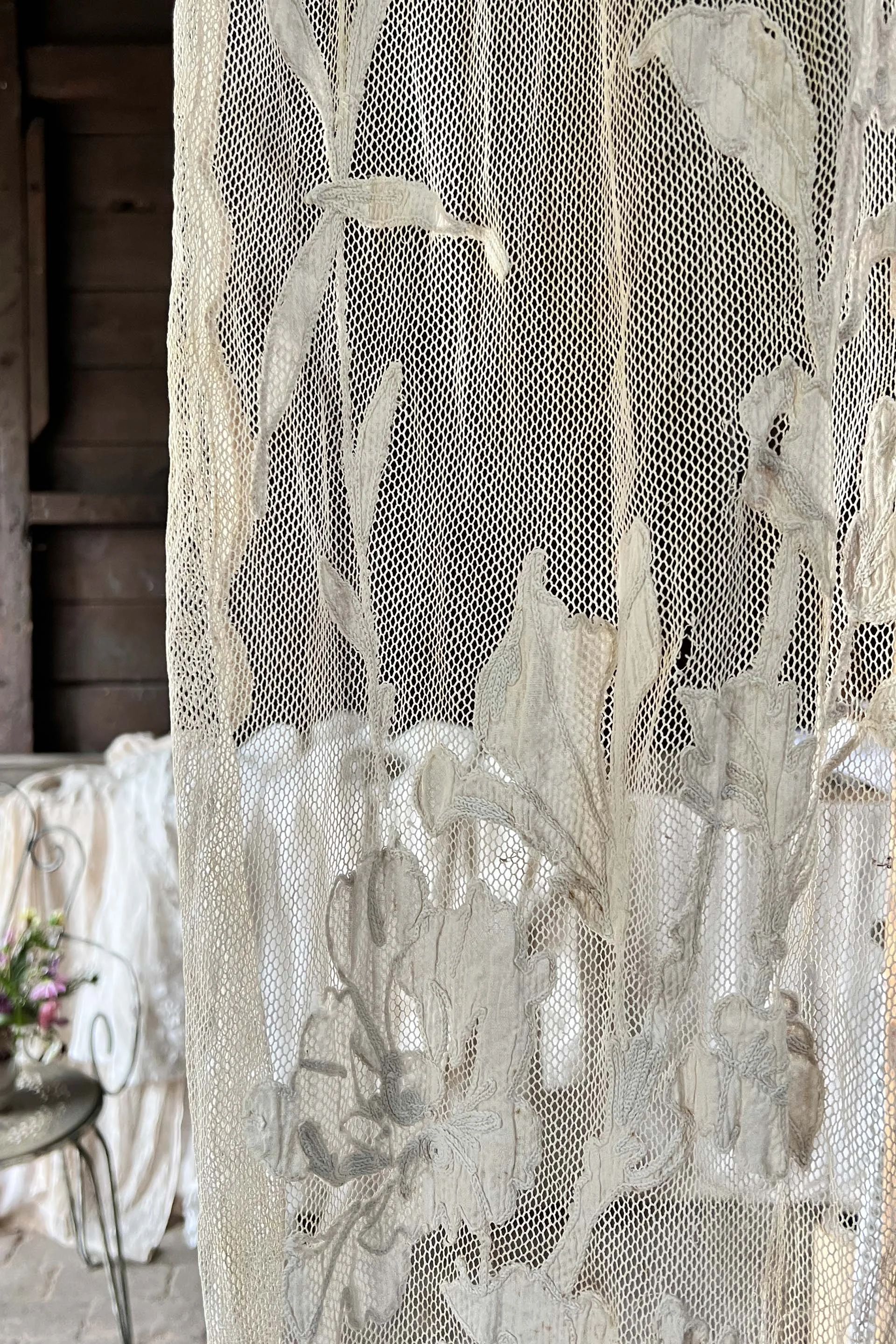 curtainnarrow4.jpg