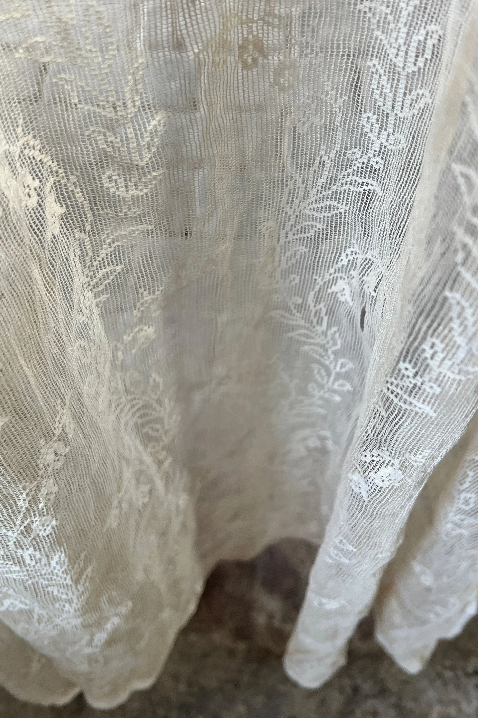 curtainbuebell3.jpg