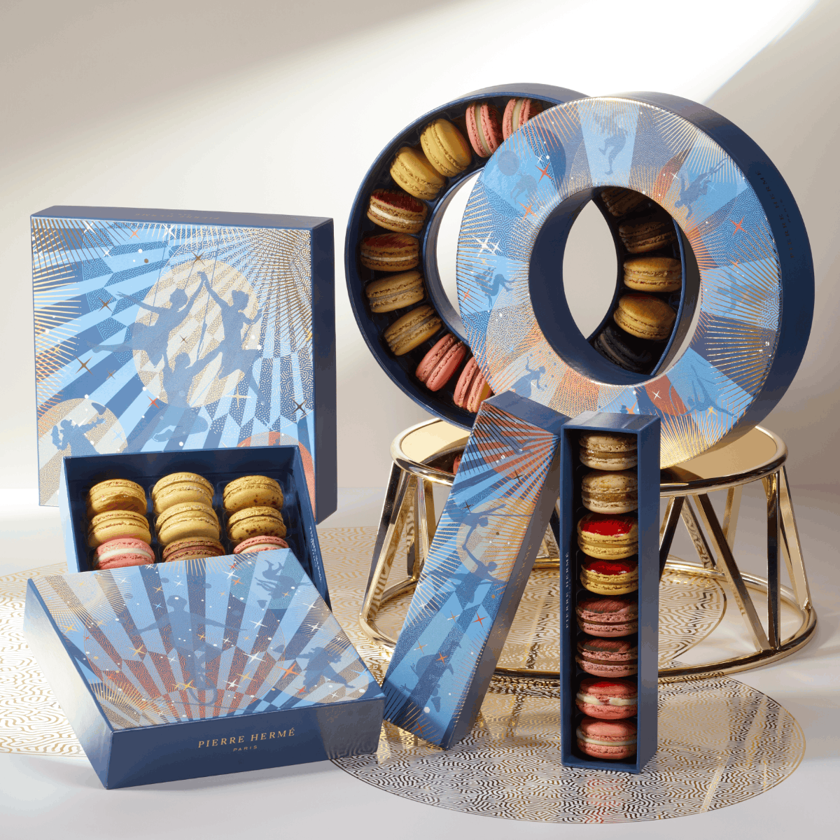 2026_NOEL_FAMILLE_COFFRETS_MACARONS_AMB_1200X12OO_HD.png