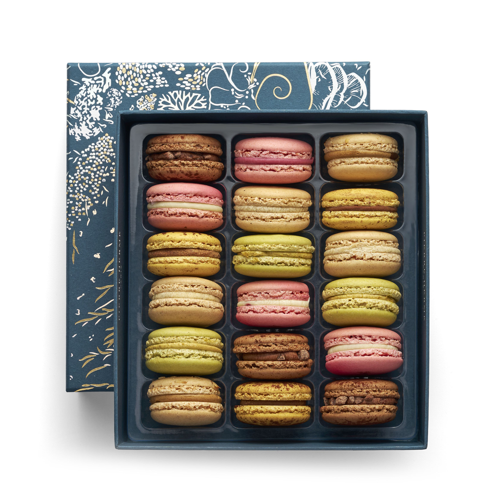 Signature Box 8 Macarons — Pierre Hermé Paris UK