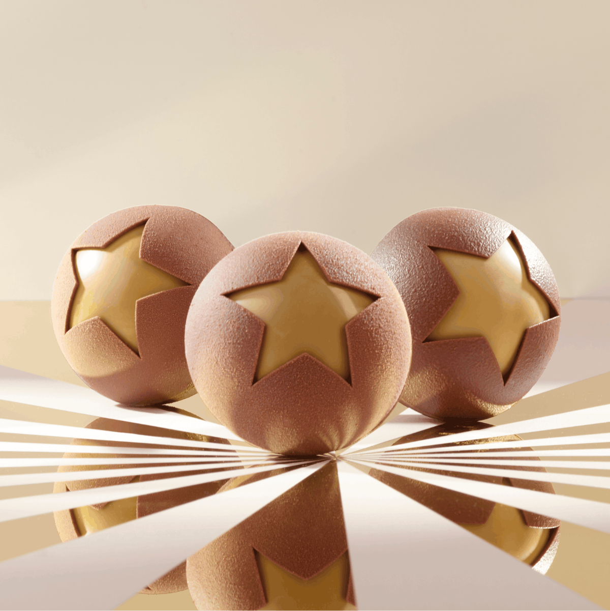 "Visible" Milk Chocolate with Almond Praline - Pierre Hermé Paris