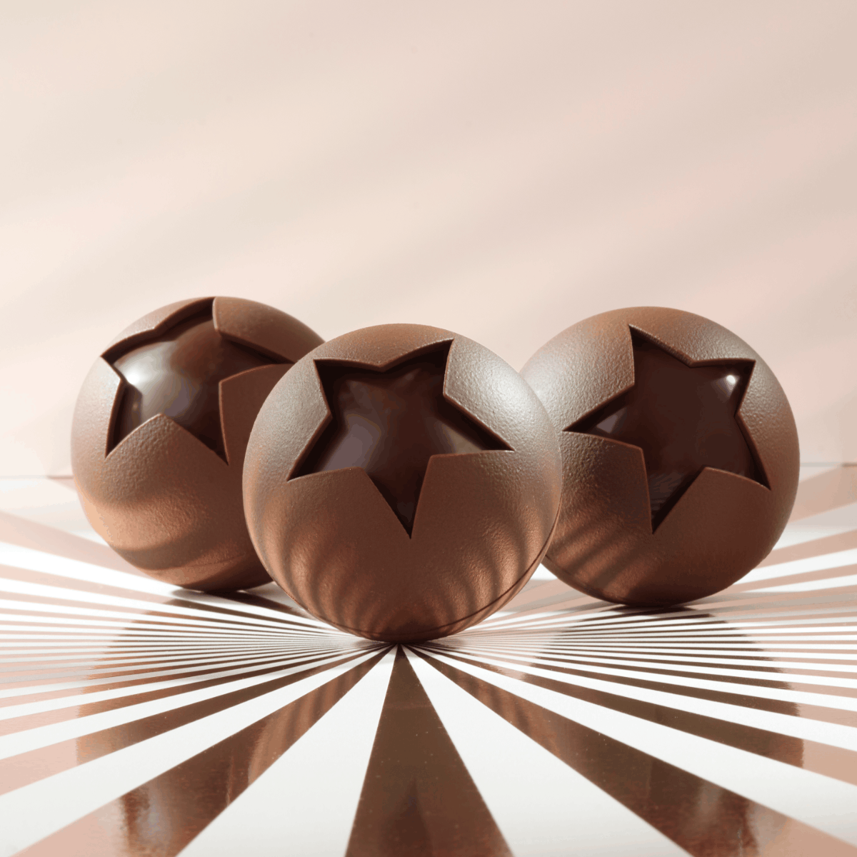 "Visible" Dark Chocolate with Hazelnut Praline - Pierre Hermé Paris