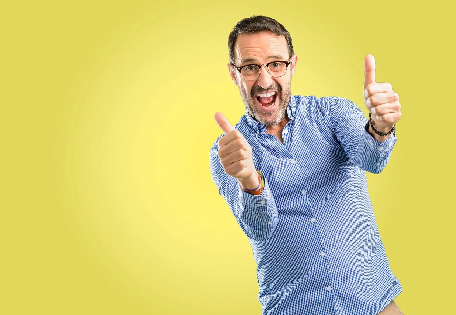 πλήρης οδηγός για το τρόπο που μπορείς να θέσεις σε ακινησία το αυτοκίνητο ή την μηχανή σου καθώς και να κάνεις άρση της ακινησίας.