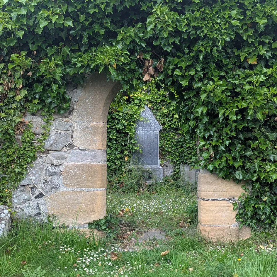 Masonry indenting, Creich Cemetery