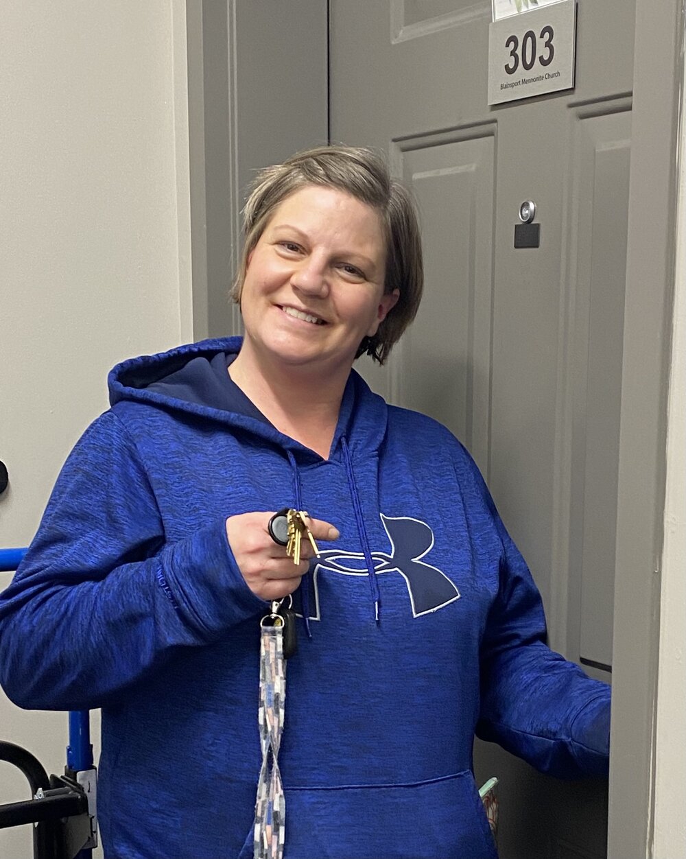 Carol and the keys to her new home at Declaration House!
