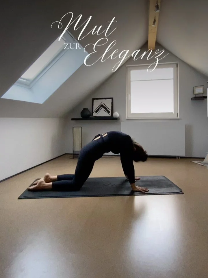 F&uuml;r alle, die nicht wissen, wie sie anfangen sollen, oder denen einfach manchmal die Zeit oder die Ideen fehlen.
Hier kommt die L&ouml;sung:

Zwei komplette Yogastunden inklusive Skizzen, Videos und Unterrichtsmaterial

Dies ist viel mehr als nu