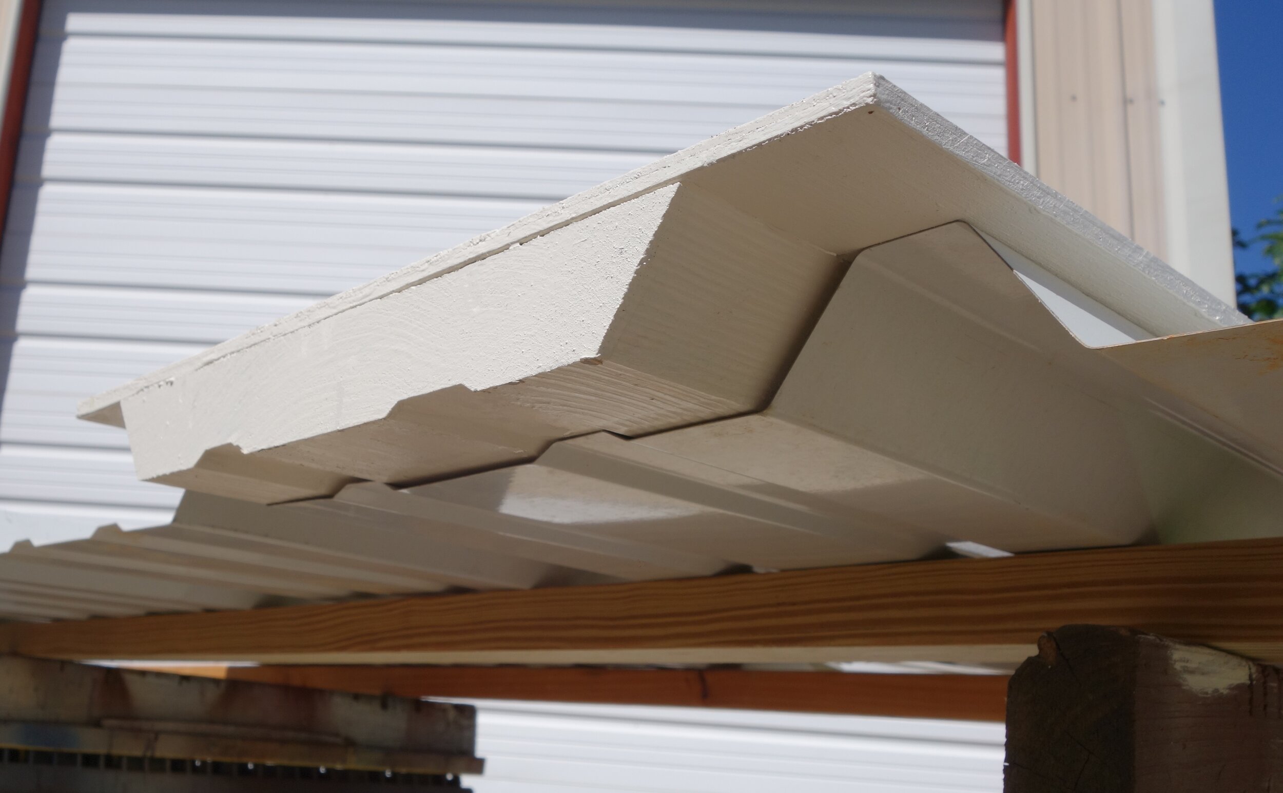 R-0111  R-panel filler, OML, Vertical