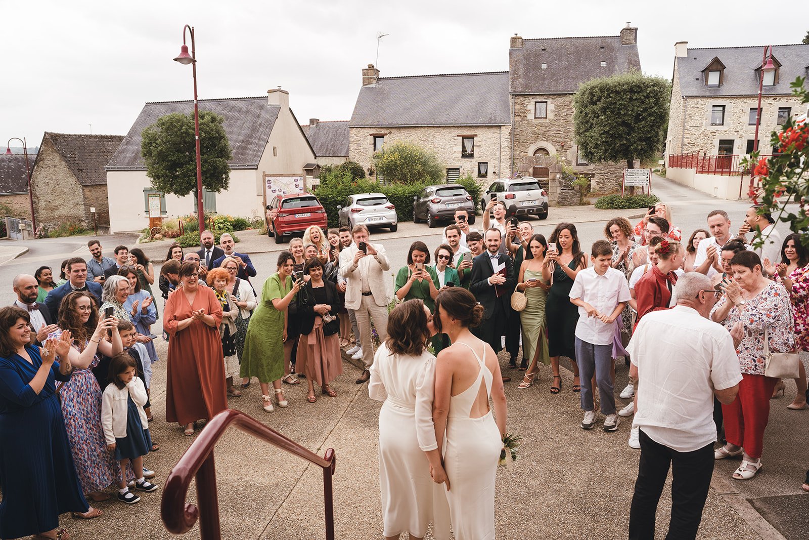 Céline et Axelle - Cérémonie laïque Manoir de la Fresnaye-209.jpg