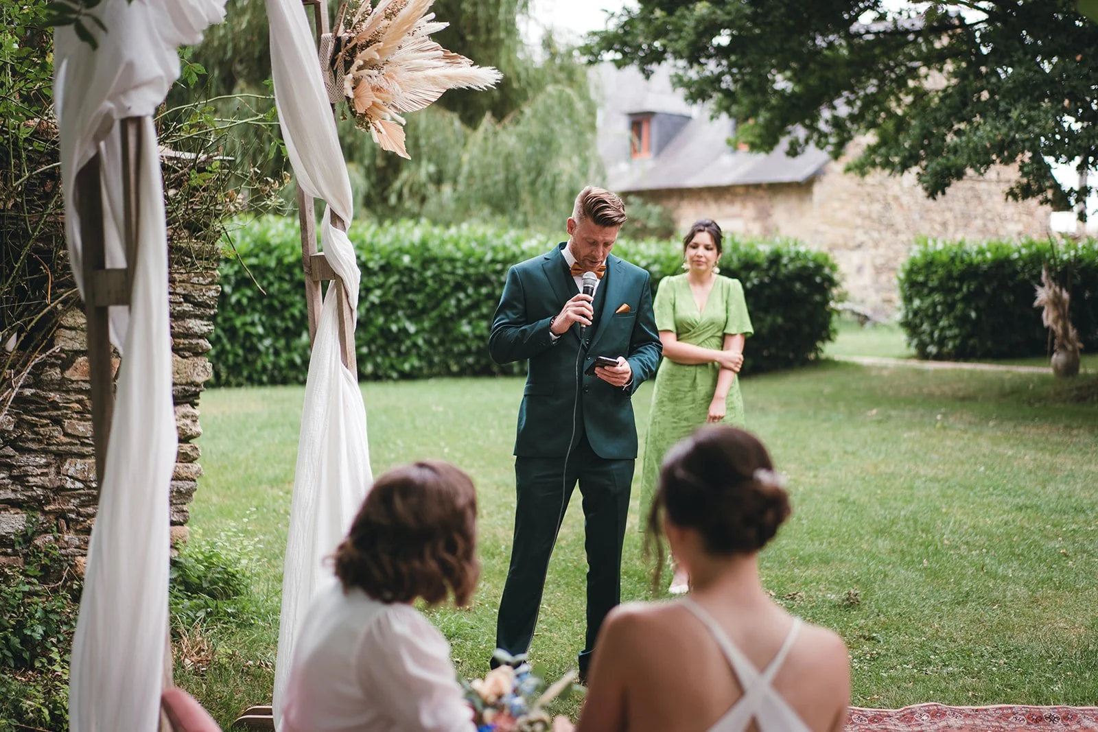Céline et Axelle - Cérémonie laïque Manoir de la Fresnaye-308.jpg