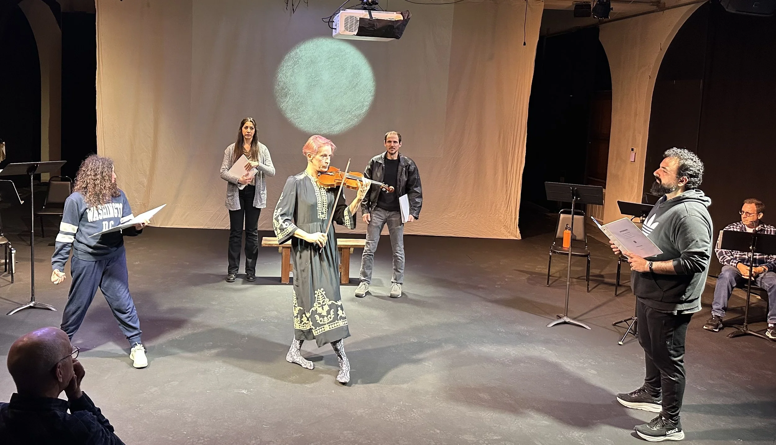 Violin in middle.jpg