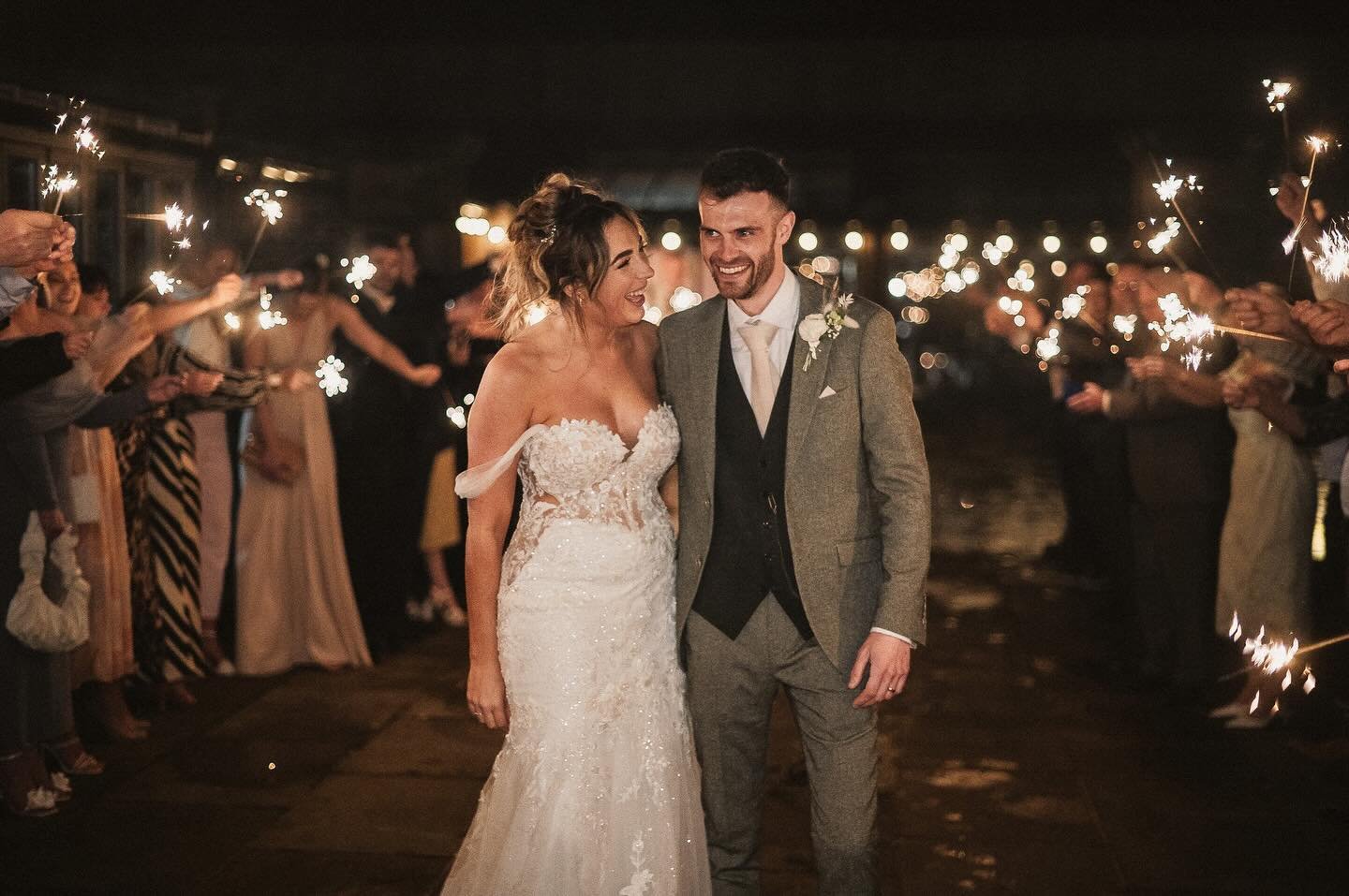 A snippet of Gemma &amp; Joe&rsquo;s day last week at Foxtail Barns
.
These two had such an amazing wedding, and kept the smiles up all day long (despite rain for a lot of their day!!). Fortunately foxtail barns has a lovely orangery; perfect for tho