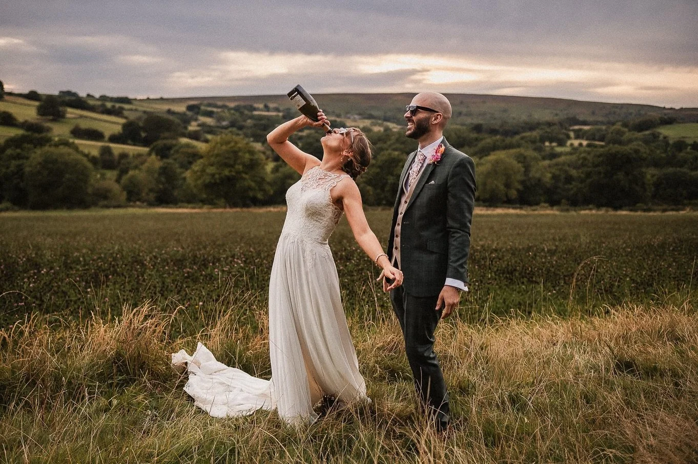 Here we go; a first proper look at Lauren &amp; Matt&rsquo;s fun-filled wedding from the weekend. From the moment I arrived at bridal prep, I knew it was going to be an action-packed one&hellip; and this lot did not disappoint!
.
Highlights included:
