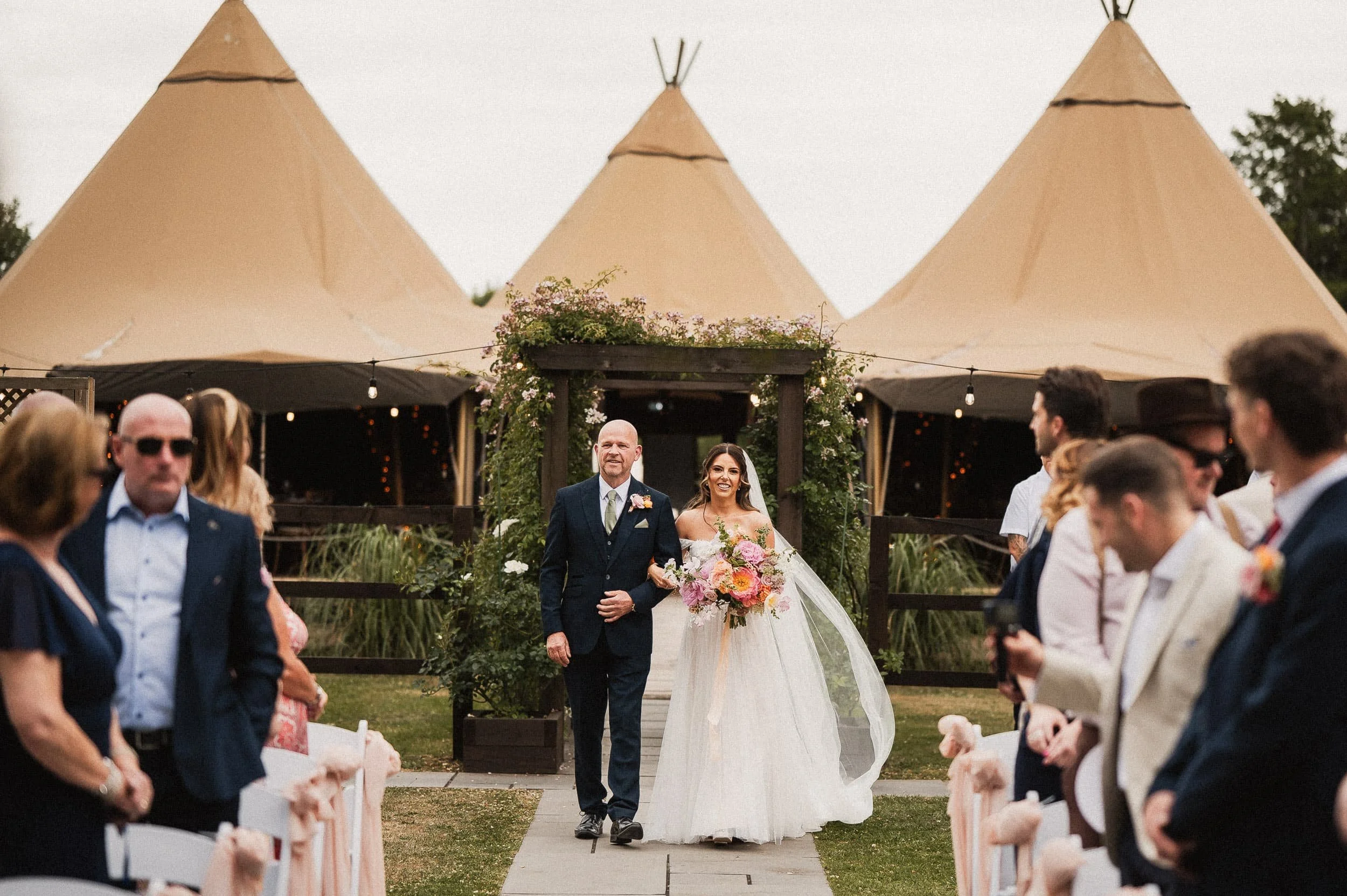 Nuddock-Wood-Lakes-Wedding-014.jpg