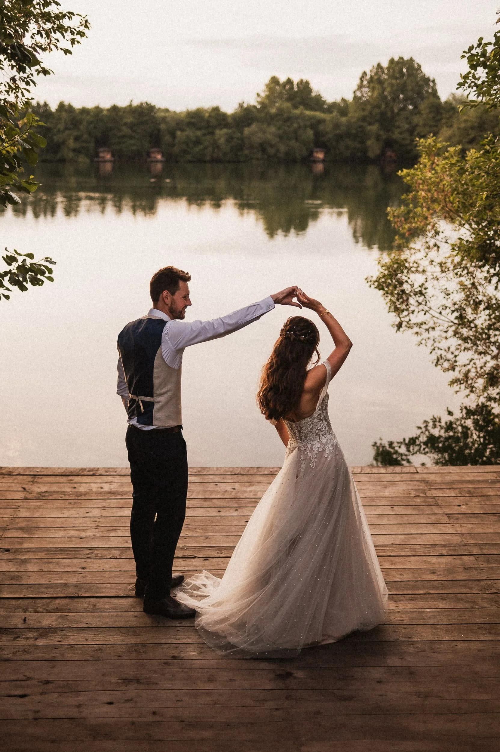 Nuddock-Wood-Lakes-Wedding-073.jpg