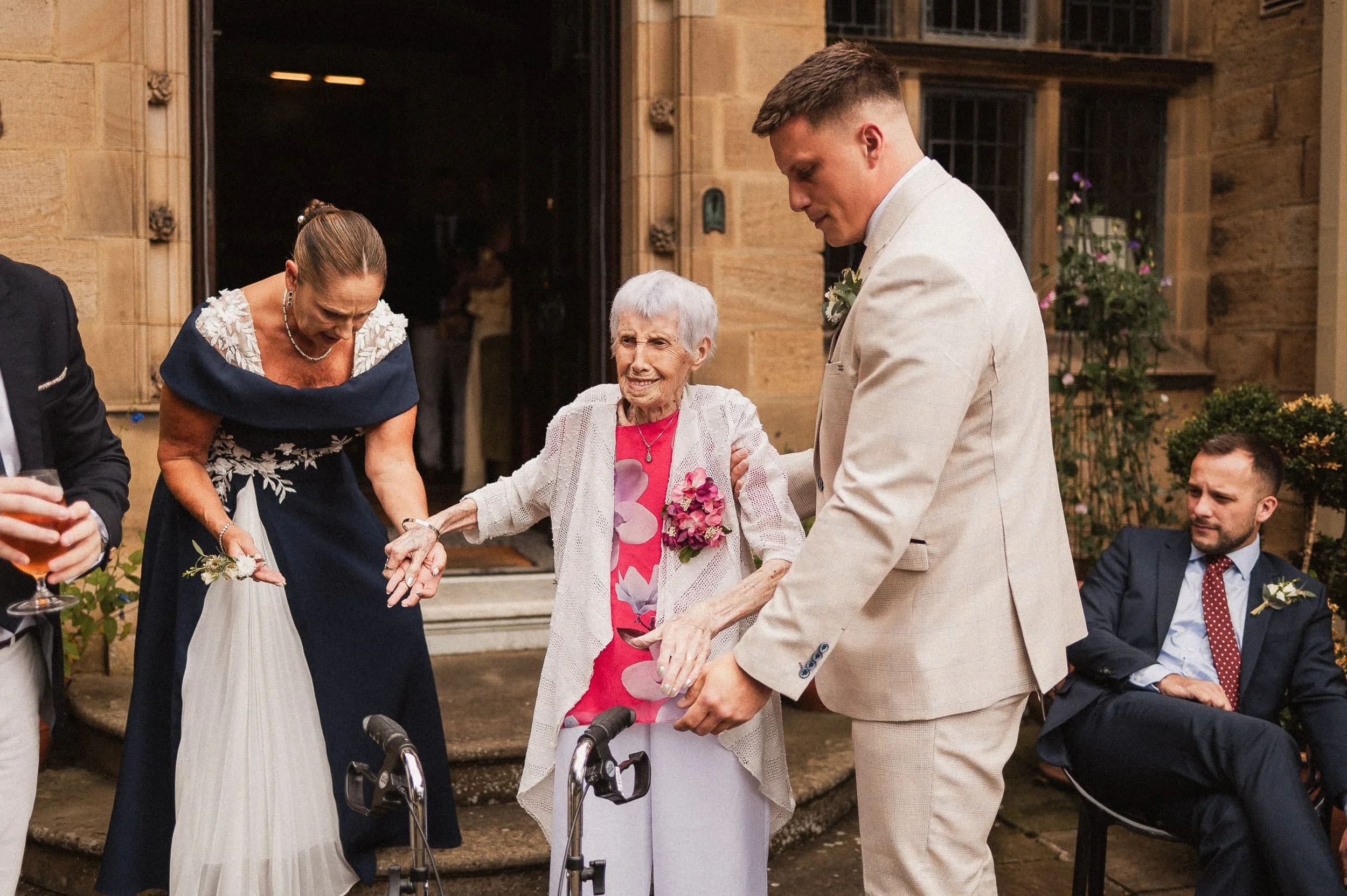 Fischers-Baslow-Hall-Wedding-007.jpg